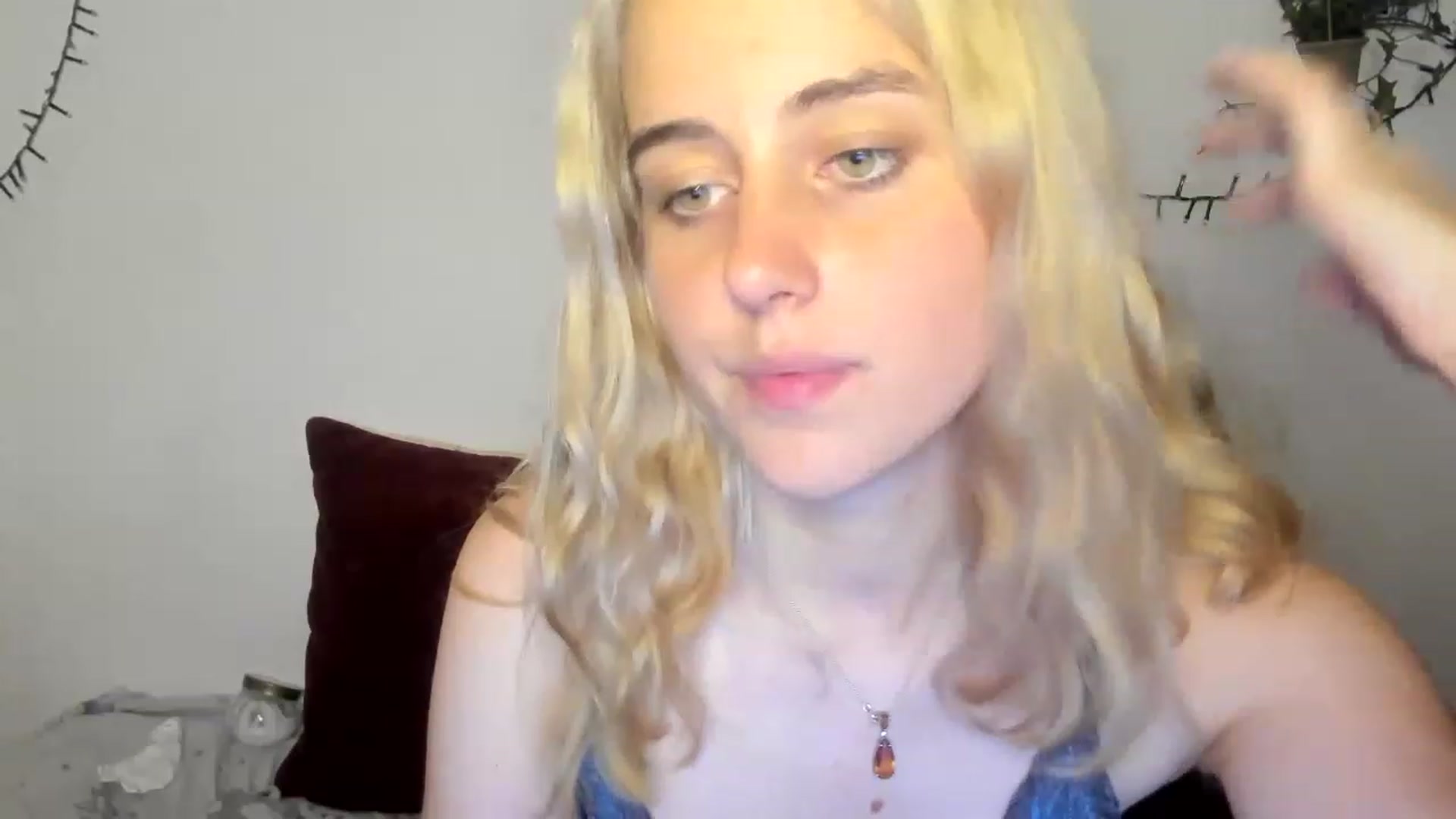 Gallery image thumbnail from AliceKatz's myfreecams stream on, 06/11/2023, 19:11 image 12 of 20