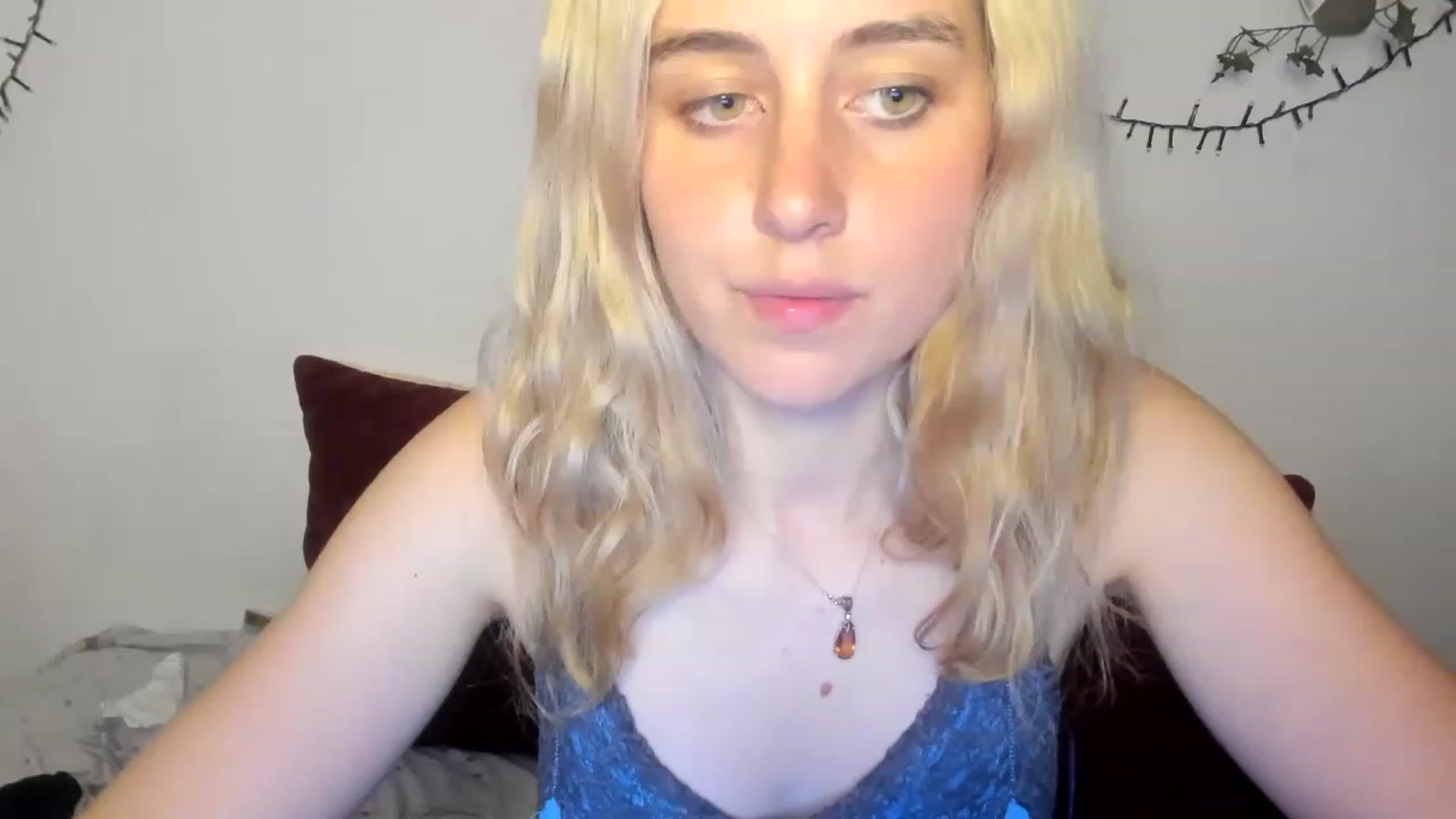 Gallery image thumbnail from AliceKatz's myfreecams stream on, 06/11/2023, 19:11 image 5 of 20