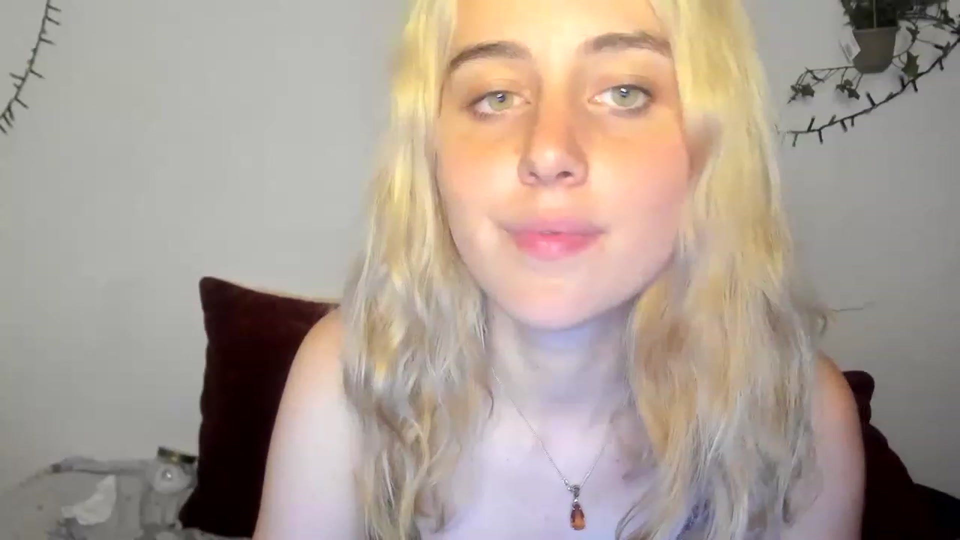 Gallery image thumbnail from AliceKatz's myfreecams stream on, 06/11/2023, 19:11 image 14 of 20