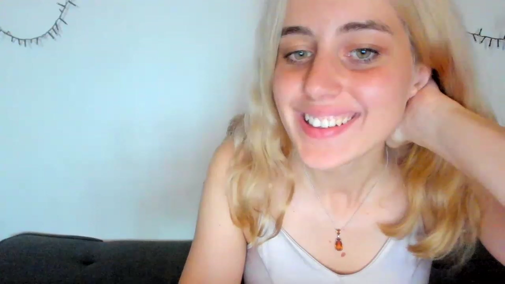 Gallery image thumbnail from AliceKatz's myfreecams stream on, 06/12/2023, 17:36 image 19 of 20