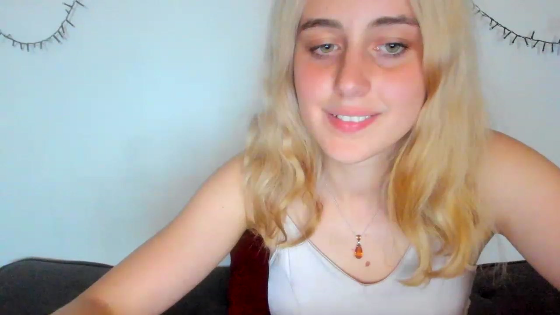 Gallery image thumbnail from AliceKatz's myfreecams stream on, 06/12/2023, 17:36 image 20 of 20