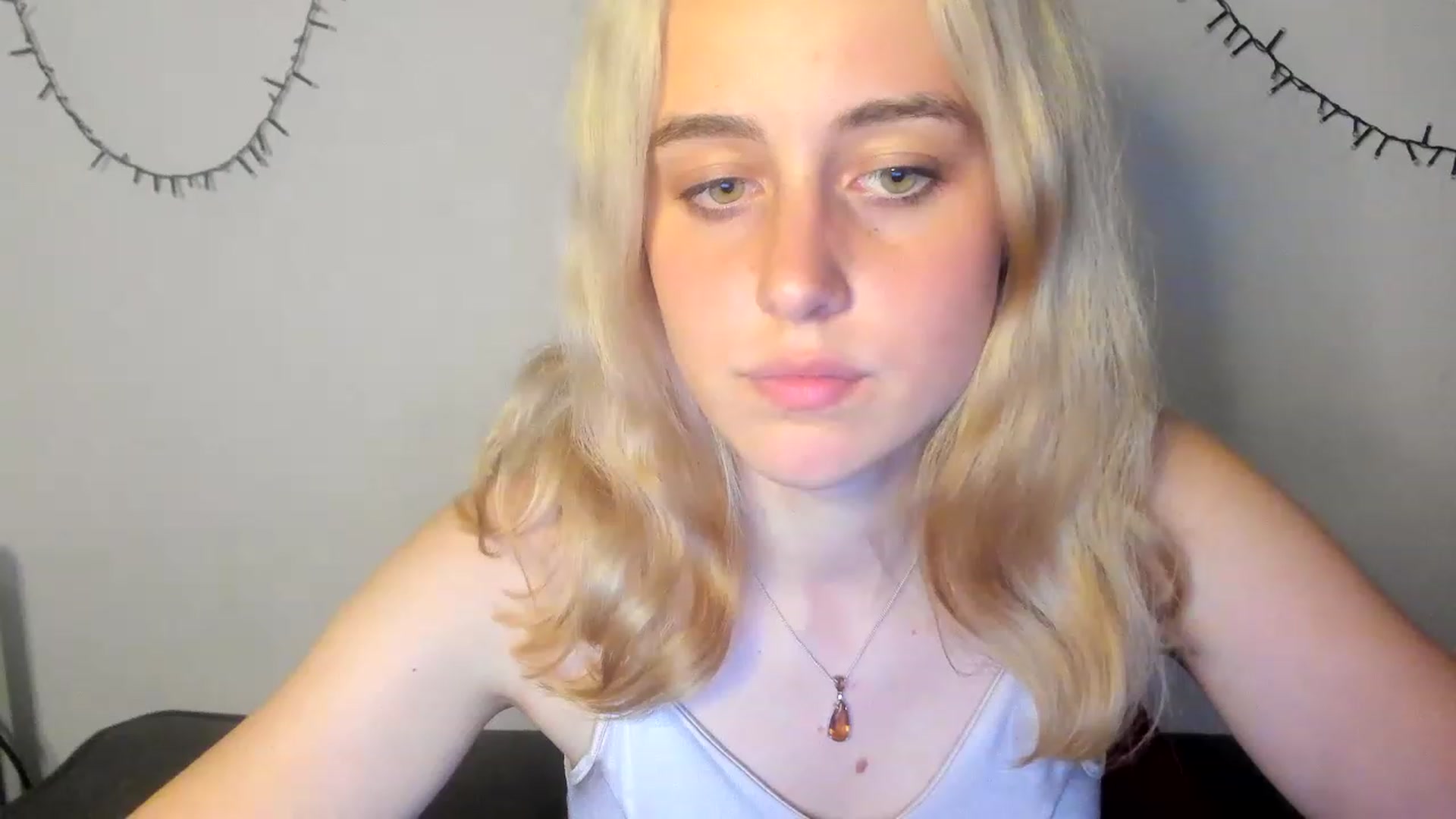 Gallery image thumbnail from AliceKatz's myfreecams stream on, 06/12/2023, 18:31 image 11 of 20