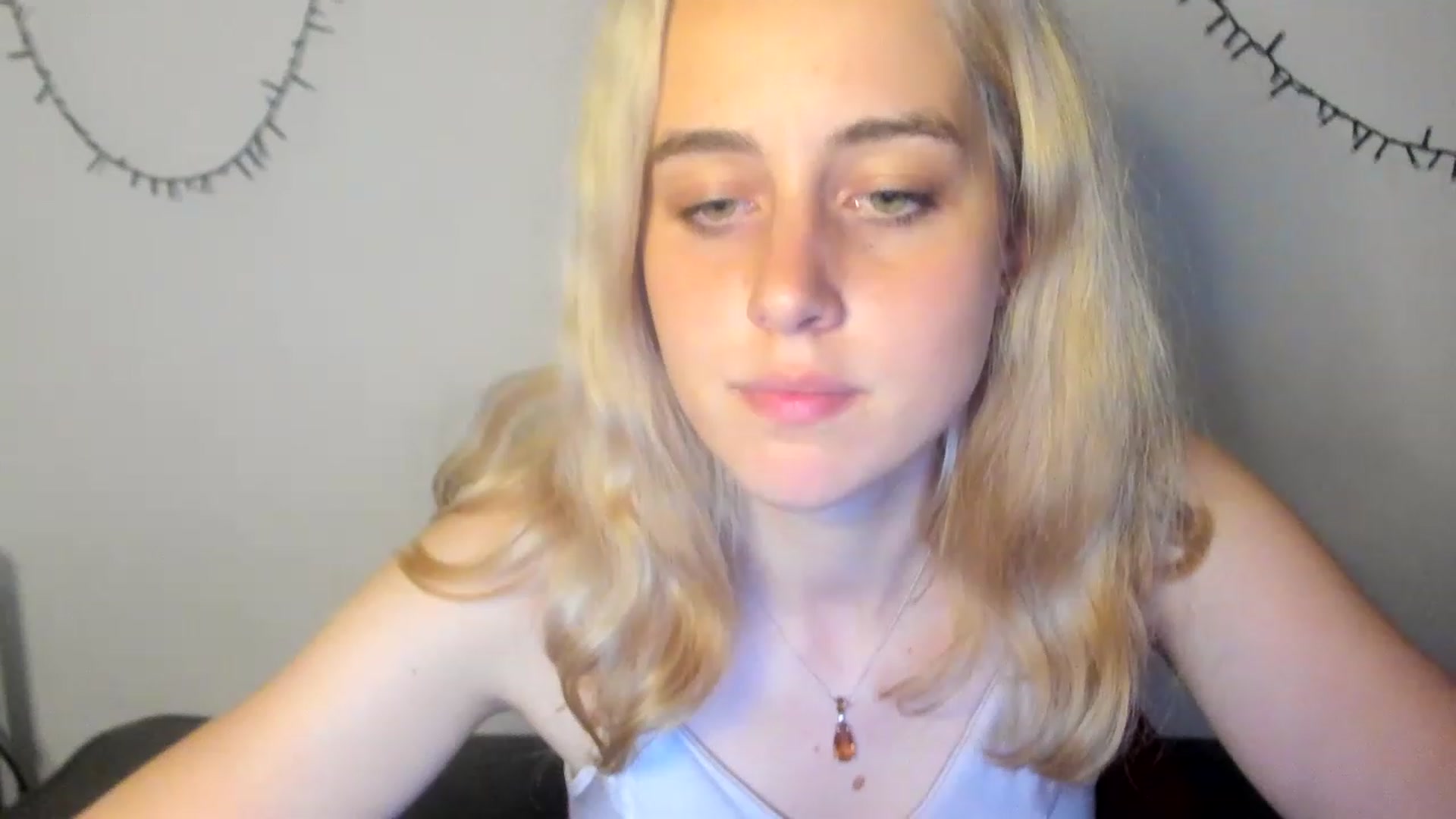 Gallery image thumbnail from AliceKatz's myfreecams stream on, 06/12/2023, 18:31 image 7 of 20