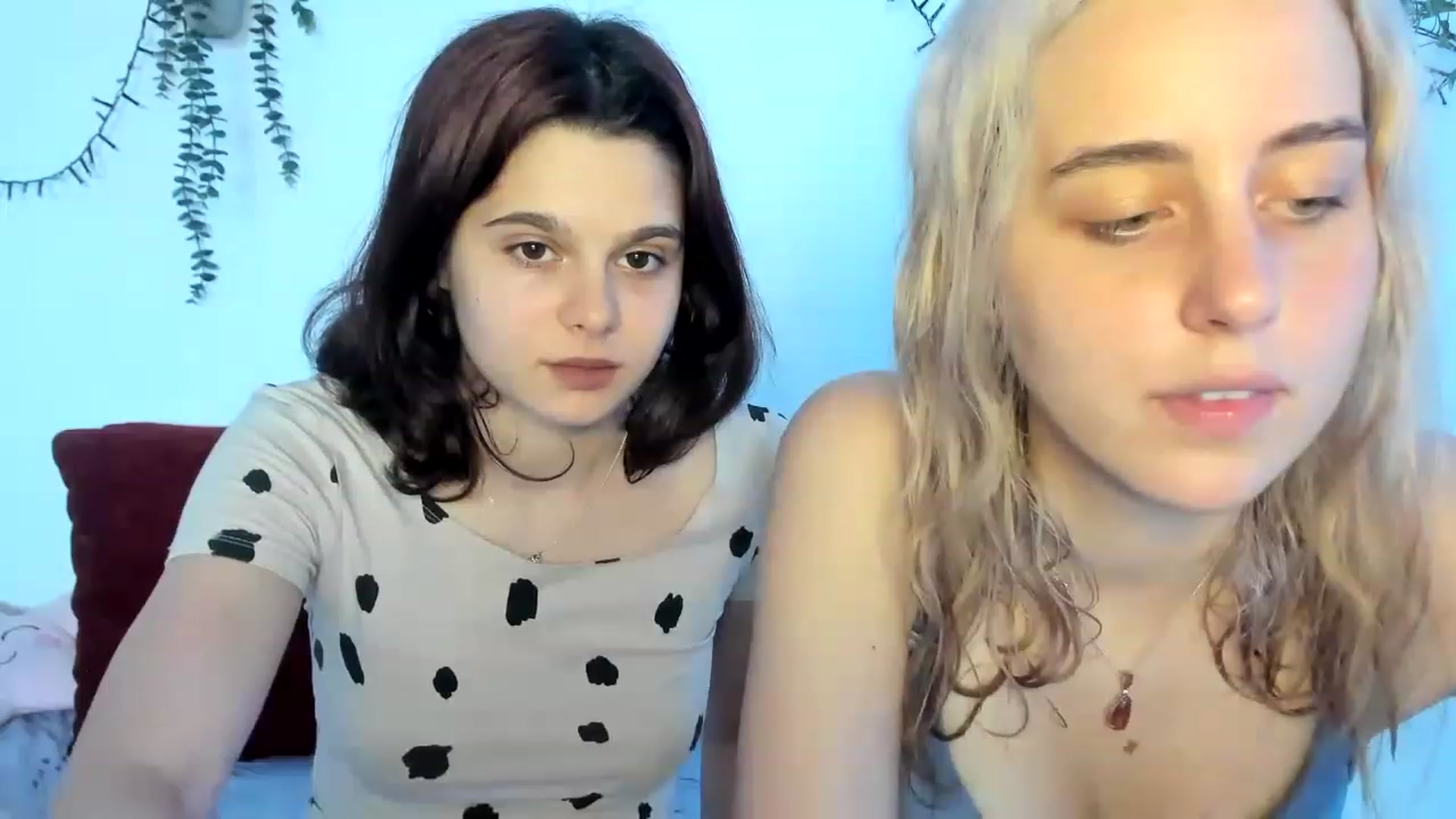 Gallery image thumbnail from AliceKatz's myfreecams stream on, 06/18/2023, 17:19 image 17 of 20