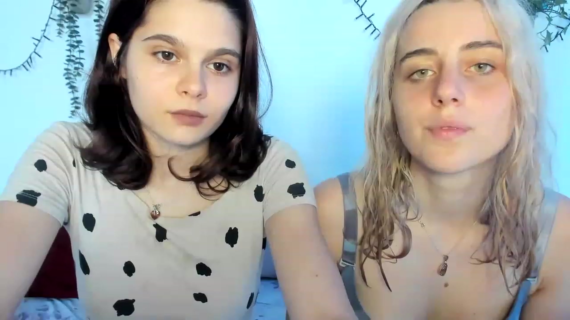 Gallery image thumbnail from AliceKatz's myfreecams stream on, 06/18/2023, 17:19 image 9 of 20