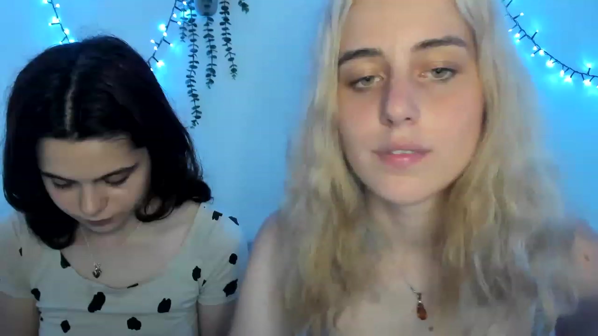 Gallery image thumbnail from AliceKatz's myfreecams stream on, 06/18/2023, 20:27 image 14 of 20
