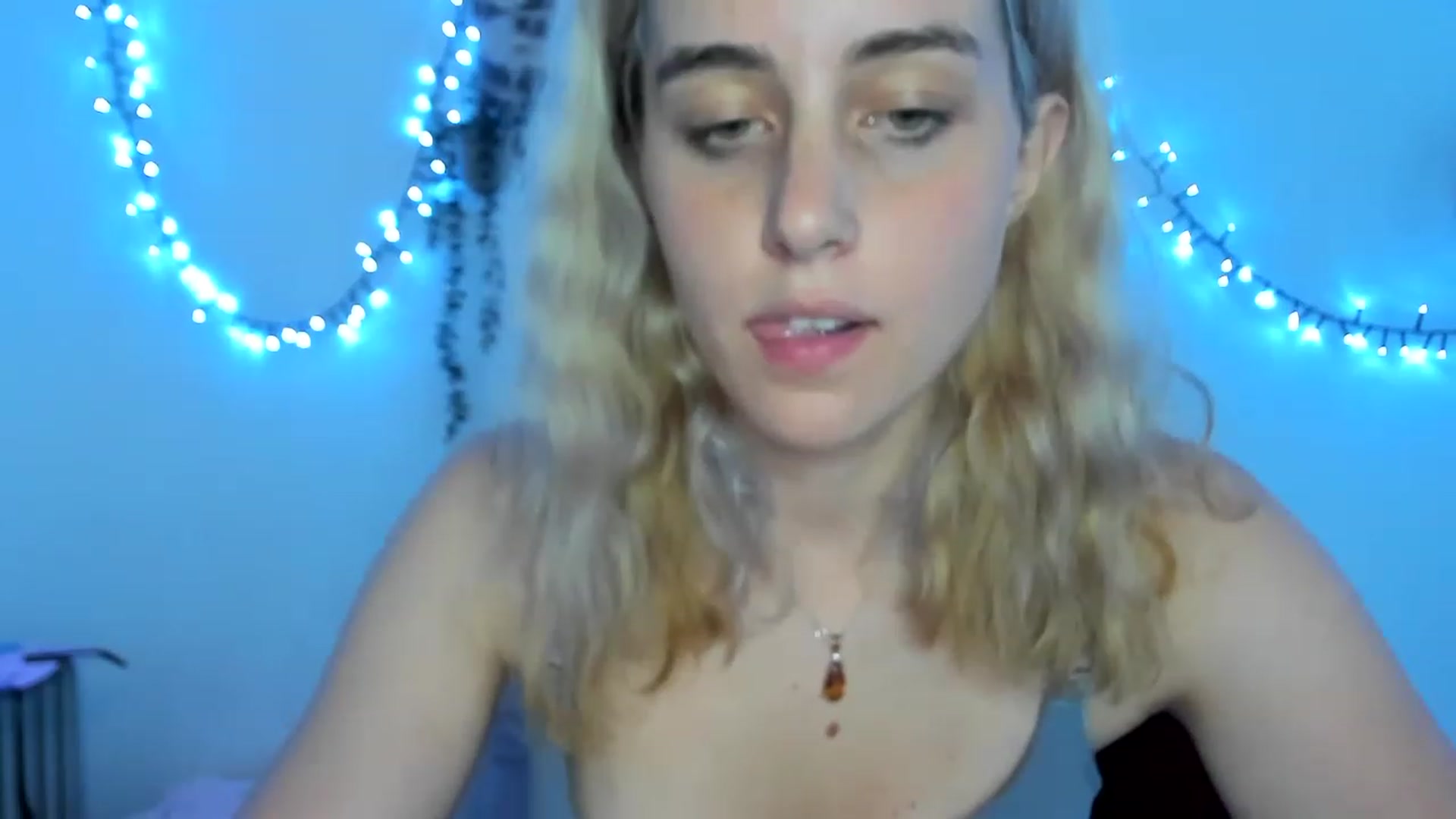 Gallery image thumbnail from AliceKatz's myfreecams stream on, 06/18/2023, 20:27 image 4 of 20