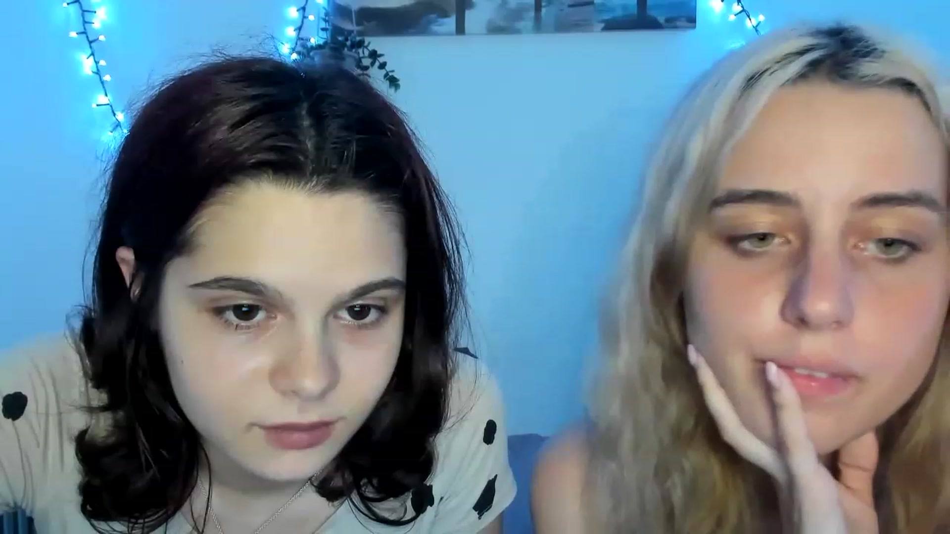 Gallery image thumbnail from AliceKatz's myfreecams stream on, 06/18/2023, 20:27 image 13 of 20