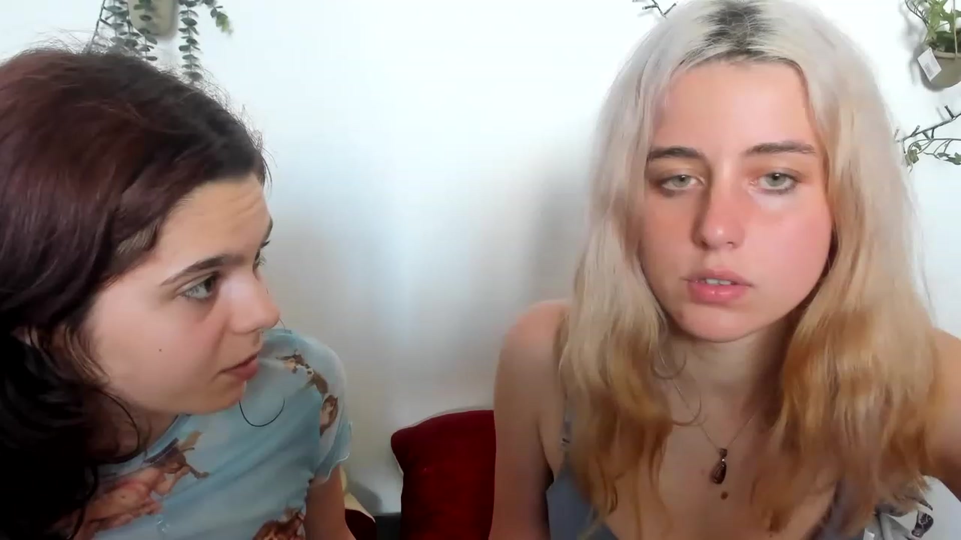 Gallery image thumbnail from AliceKatz's myfreecams stream on, 06/21/2023, 13:35 image 6 of 20