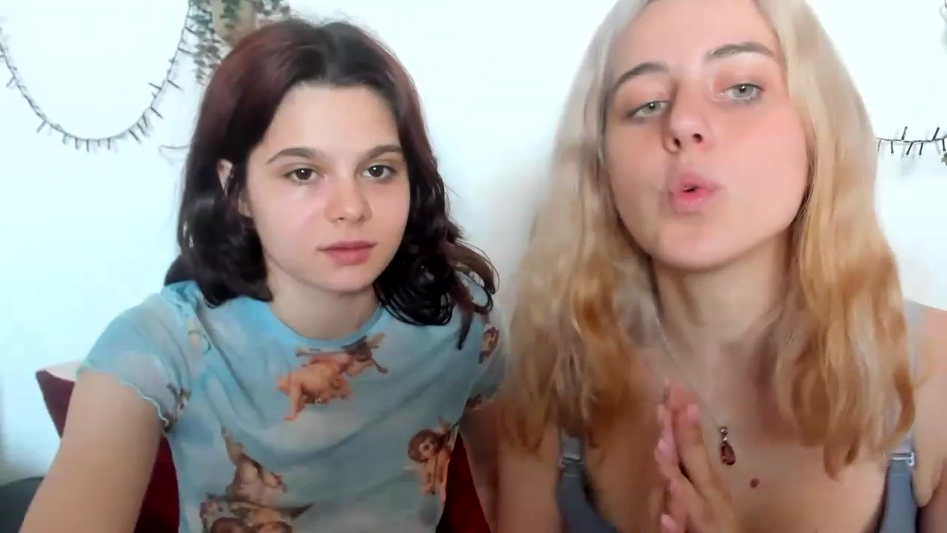 Gallery image thumbnail from AliceKatz's myfreecams stream on, 06/21/2023, 13:35 image 13 of 20