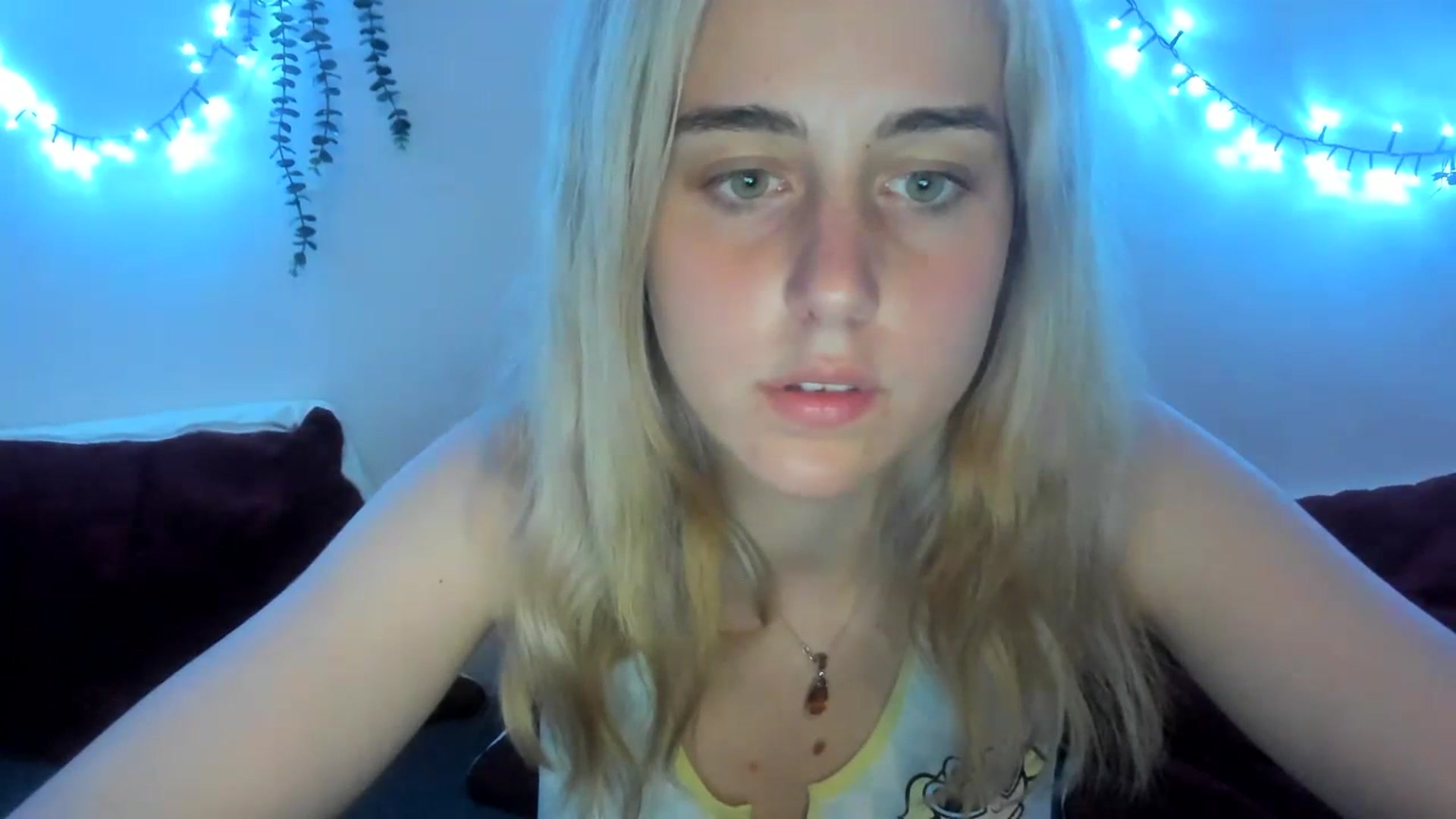 Gallery image thumbnail from AliceKatz's myfreecams stream on, 06/29/2023, 21:01 image 14 of 20