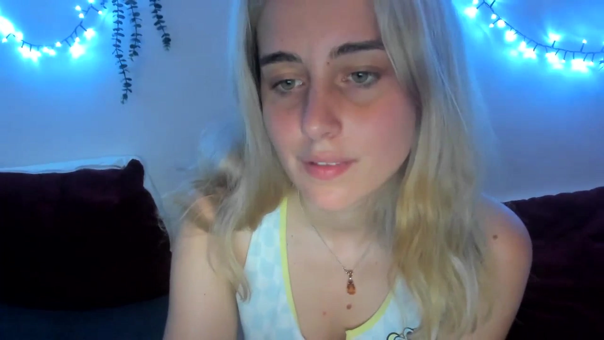 Gallery image thumbnail from AliceKatz's myfreecams stream on, 06/29/2023, 21:01 image 3 of 20