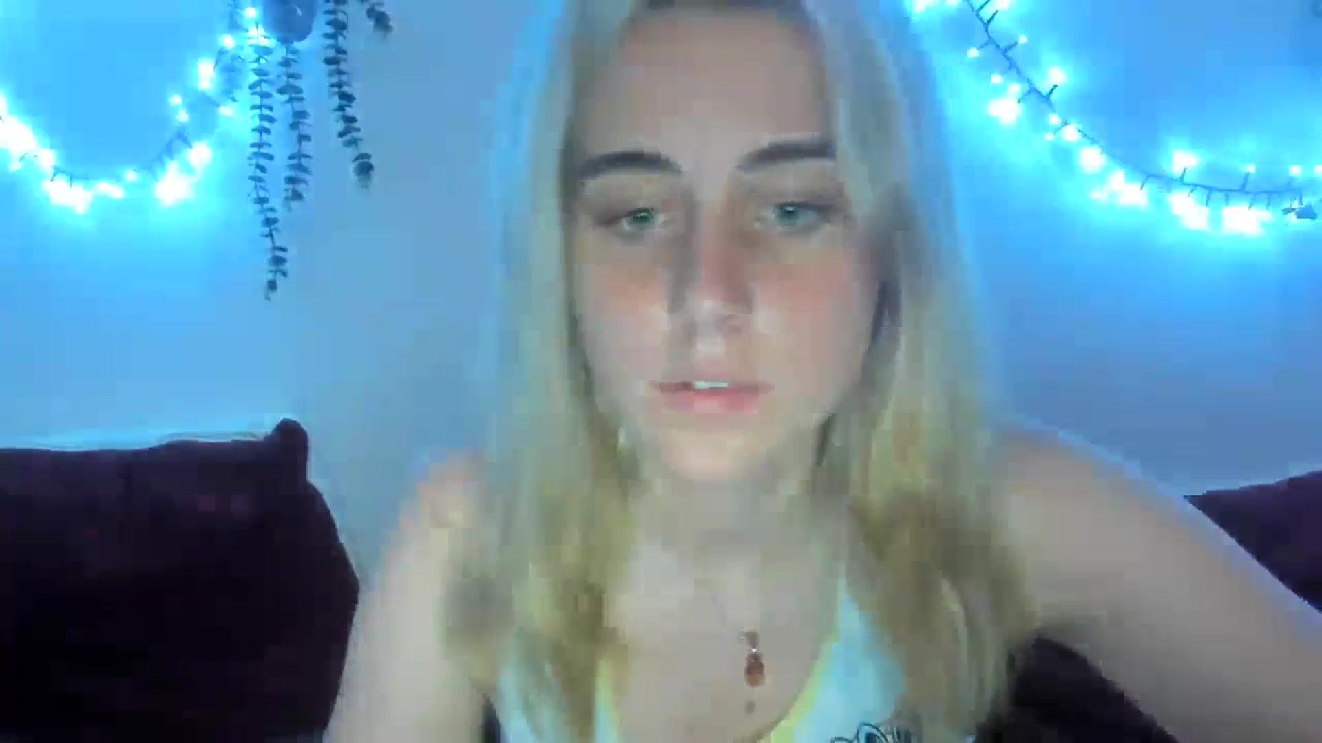 Gallery image thumbnail from AliceKatz's myfreecams stream on, 06/29/2023, 21:01 image 4 of 20