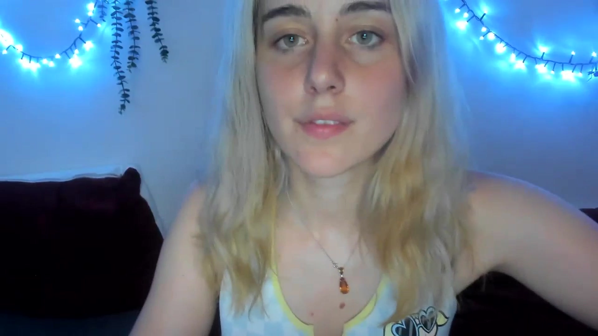 Gallery image thumbnail from AliceKatz's myfreecams stream on, 06/29/2023, 21:16 image 3 of 20