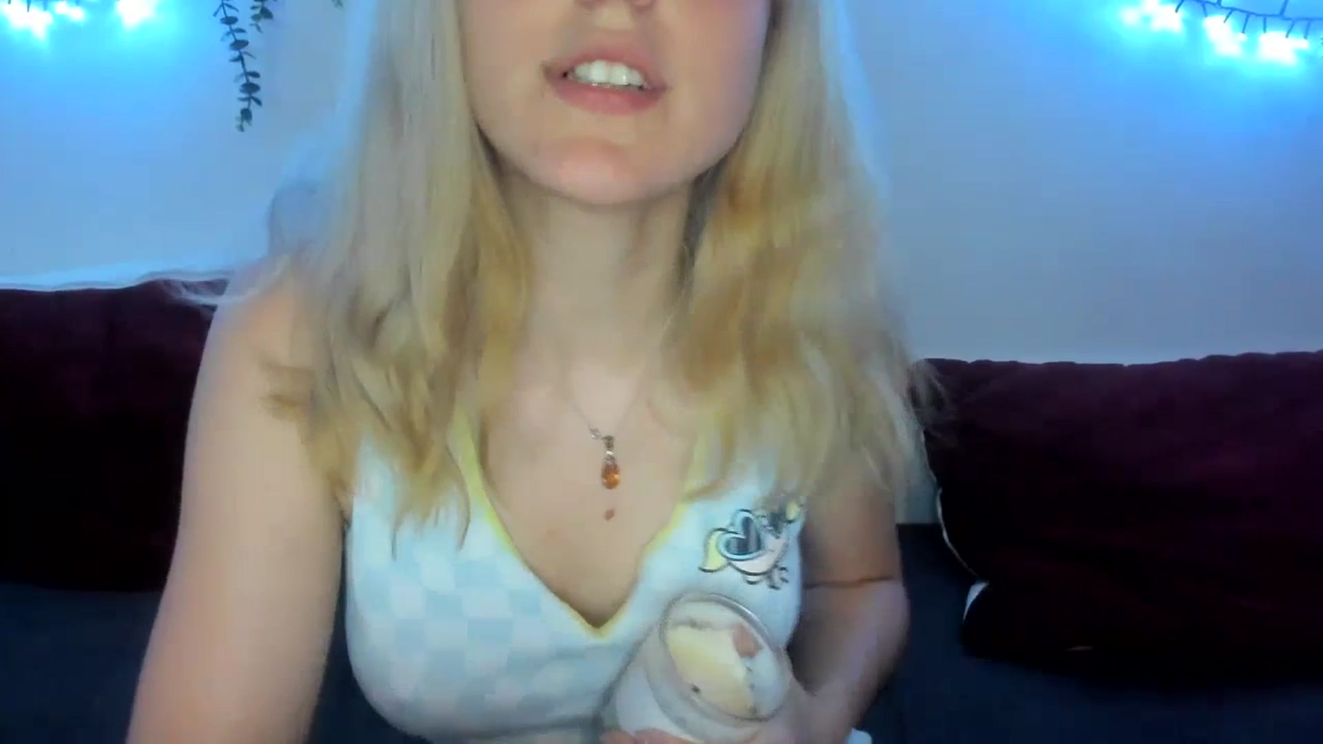Gallery image thumbnail from AliceKatz's myfreecams stream on, 06/29/2023, 21:16 image 15 of 20