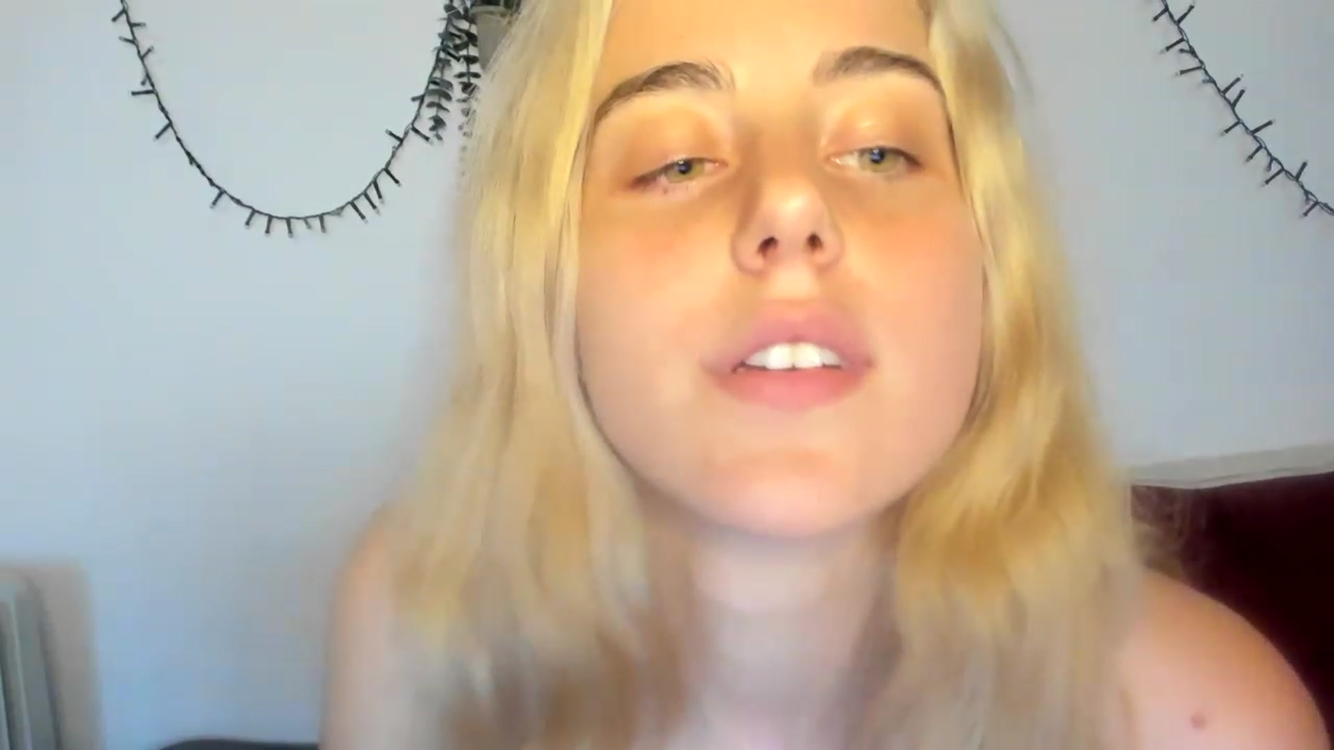 Gallery image thumbnail from AliceKatz's myfreecams stream on, 07/01/2023, 18:10 image 13 of 20