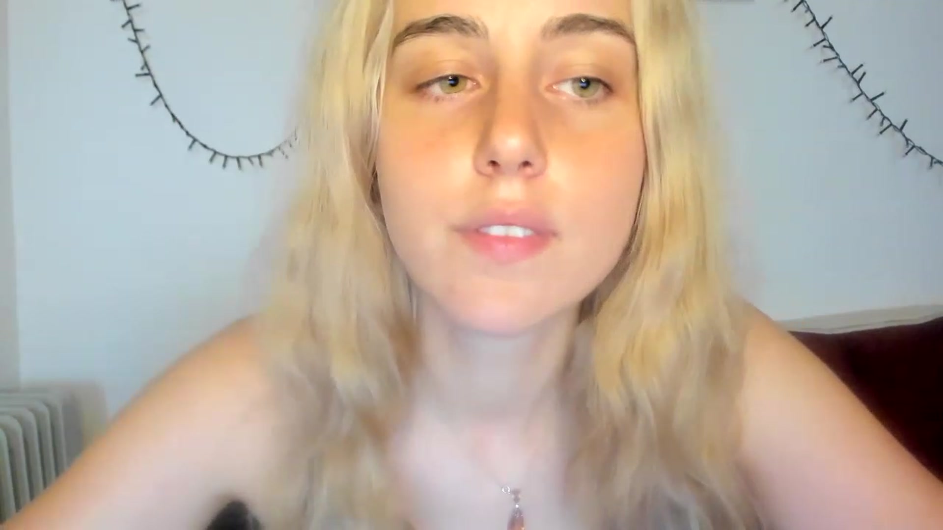 Gallery image thumbnail from AliceKatz's myfreecams stream on, 07/01/2023, 18:10 image 14 of 20