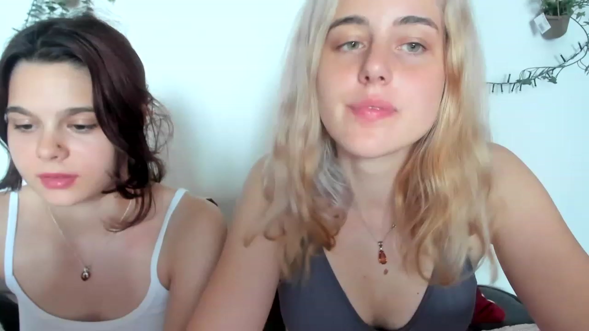 Gallery image thumbnail from AliceKatz's myfreecams stream on, 07/02/2023, 10:34 image 4 of 20