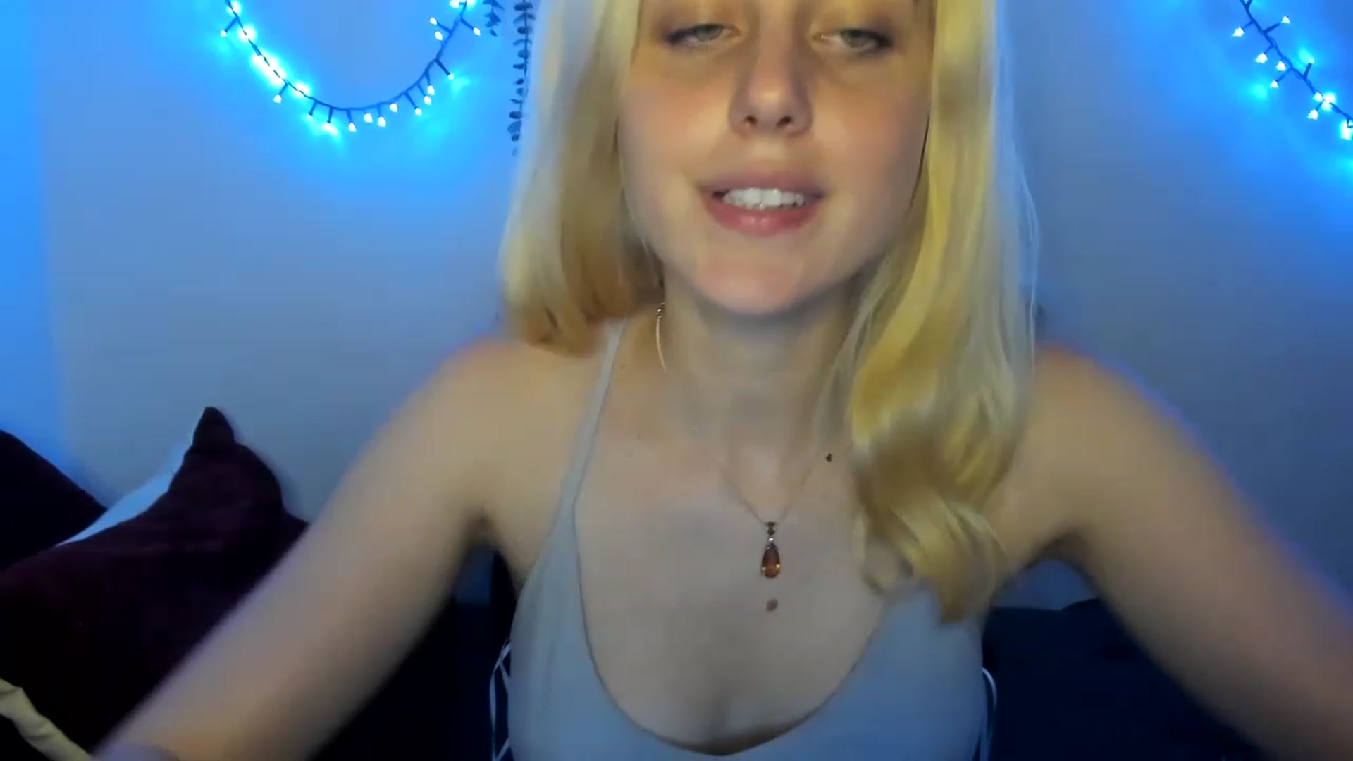 Gallery image thumbnail from AliceKatz's myfreecams stream on, 07/15/2023, 21:20 image 6 of 20