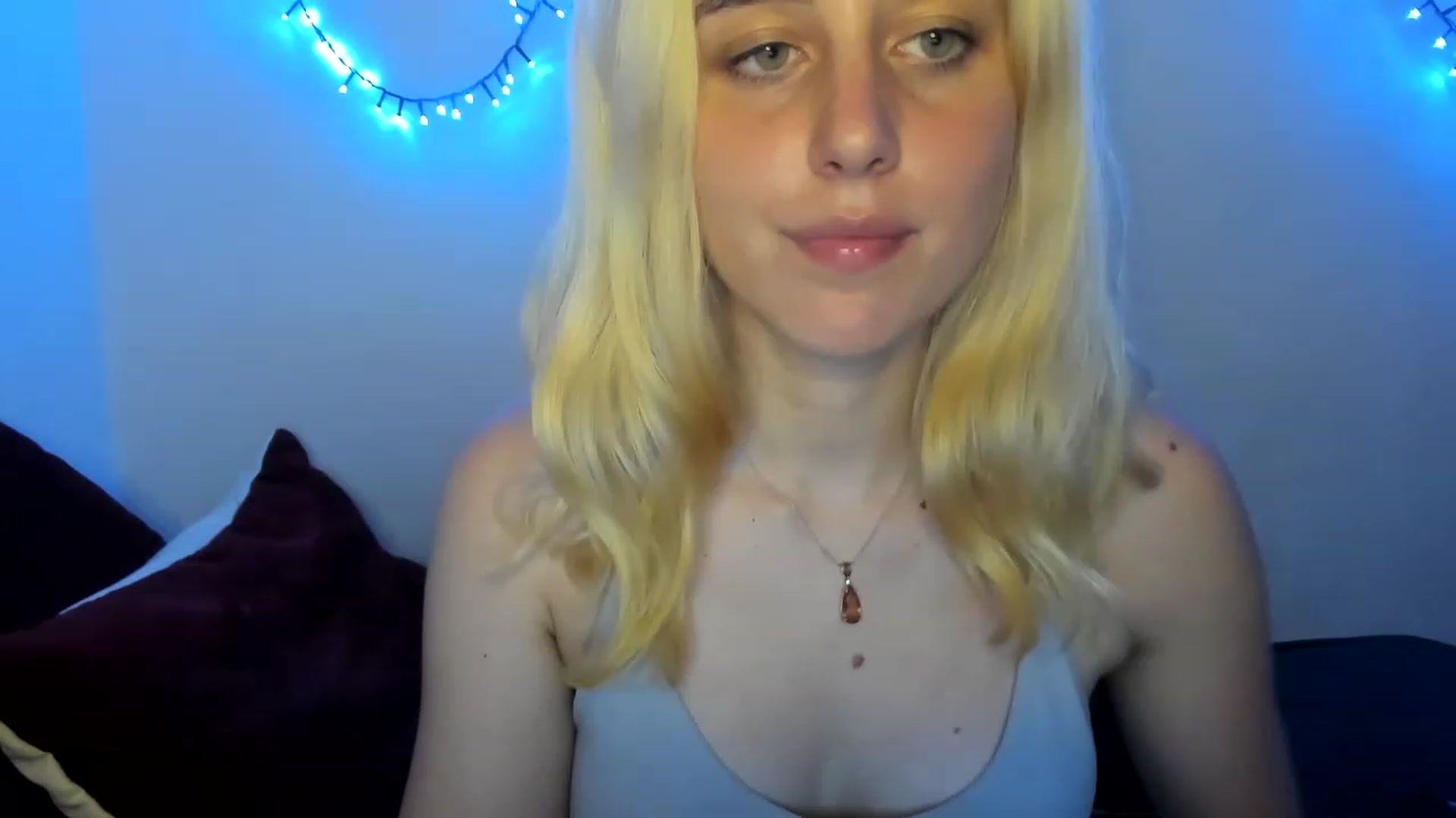 Gallery image thumbnail from AliceKatz's myfreecams stream on, 07/15/2023, 21:20 image 14 of 20