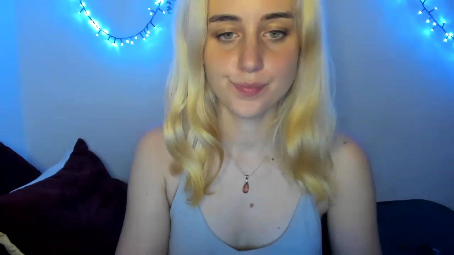 Gallery image thumbnail from AliceKatz's myfreecams stream on, 07/15/2023, 21:20 image 12 of 20