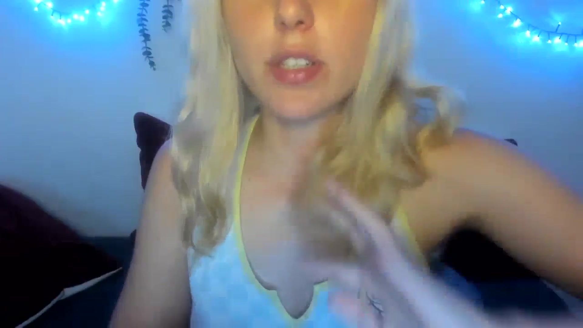 Gallery image thumbnail from AliceKatz's myfreecams stream on, 07/25/2023, 17:43 image 16 of 20