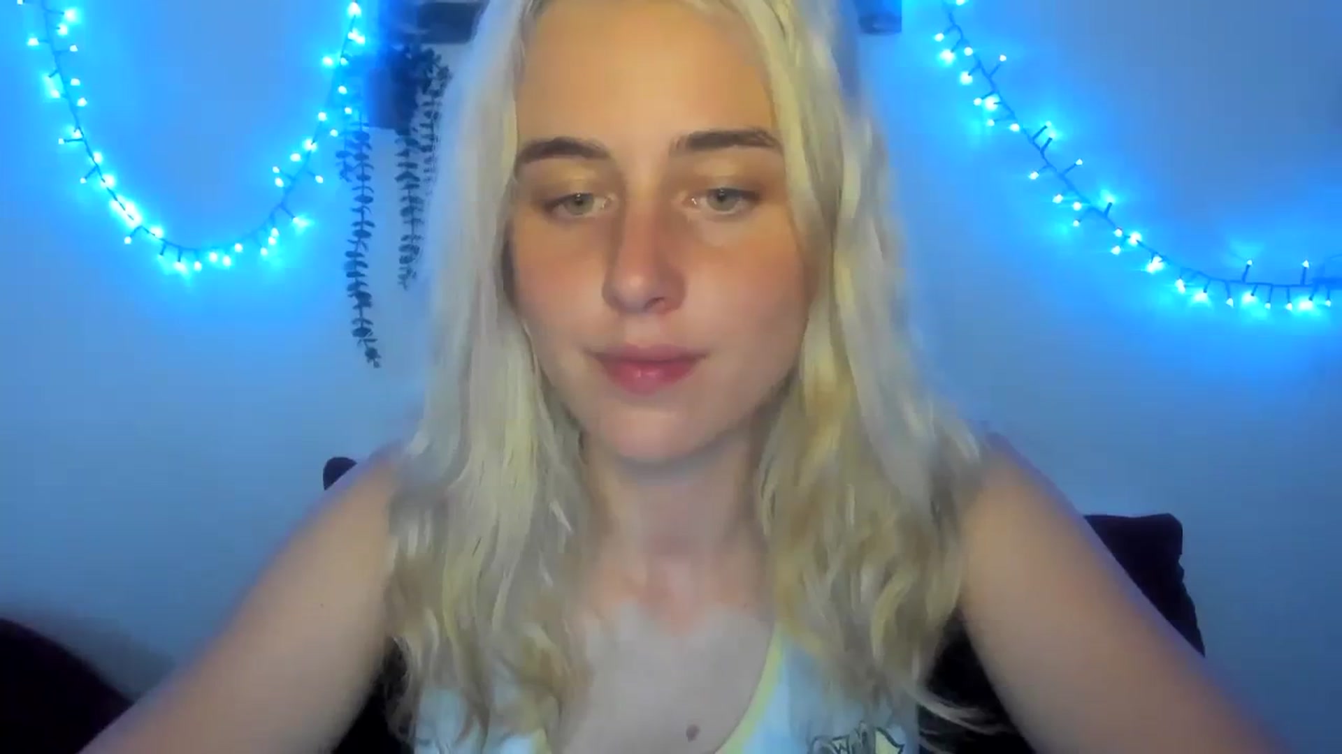 Gallery image thumbnail from AliceKatz's myfreecams stream on, 07/25/2023, 17:43 image 4 of 20