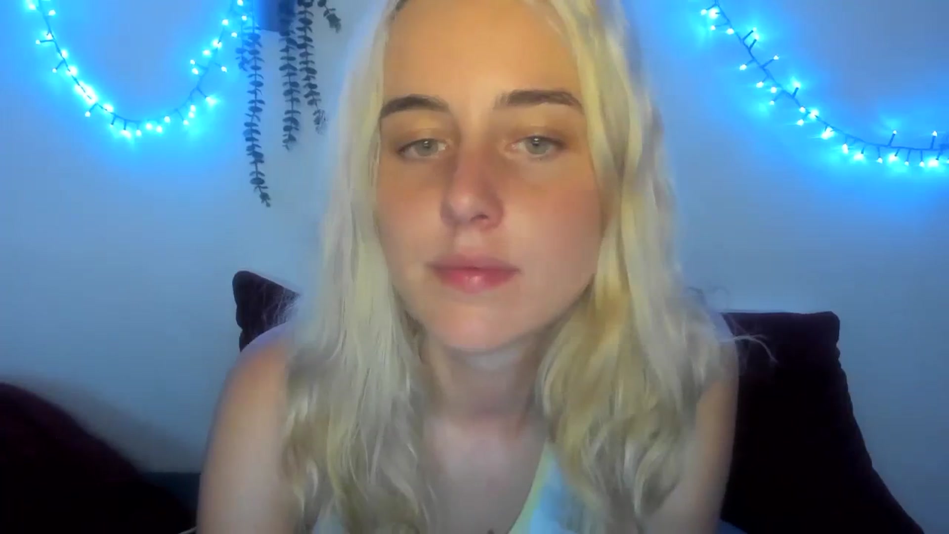 Gallery image thumbnail from AliceKatz's myfreecams stream on, 07/25/2023, 17:43 image 2 of 20