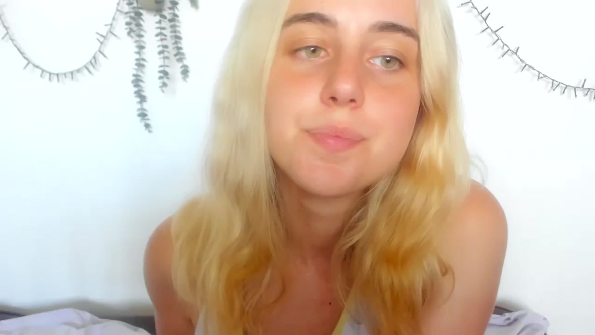 Gallery image thumbnail from AliceKatz's myfreecams stream on, 07/26/2023, 11:33 image 11 of 20