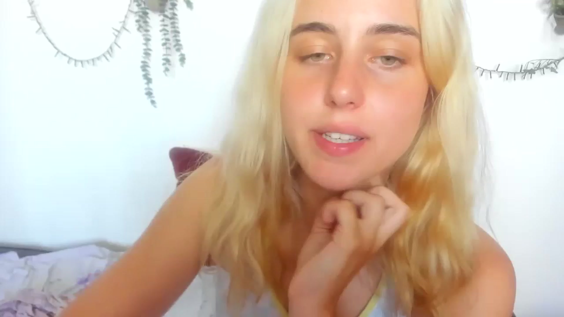 Gallery image thumbnail from AliceKatz's myfreecams stream on, 07/26/2023, 11:33 image 1 of 20