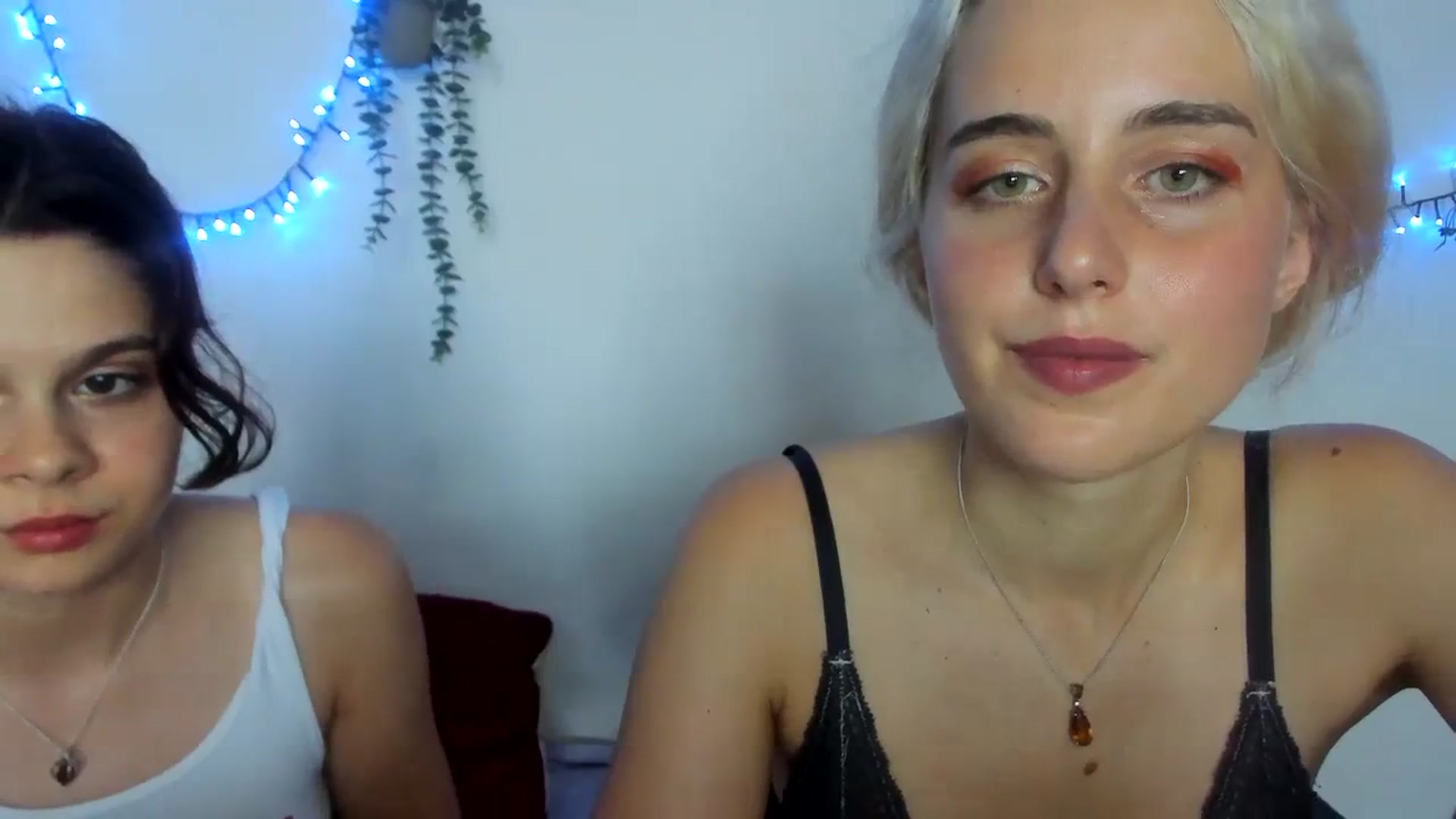 Gallery image thumbnail from AliceKatz's myfreecams stream on, 07/31/2023, 16:33 image 12 of 20