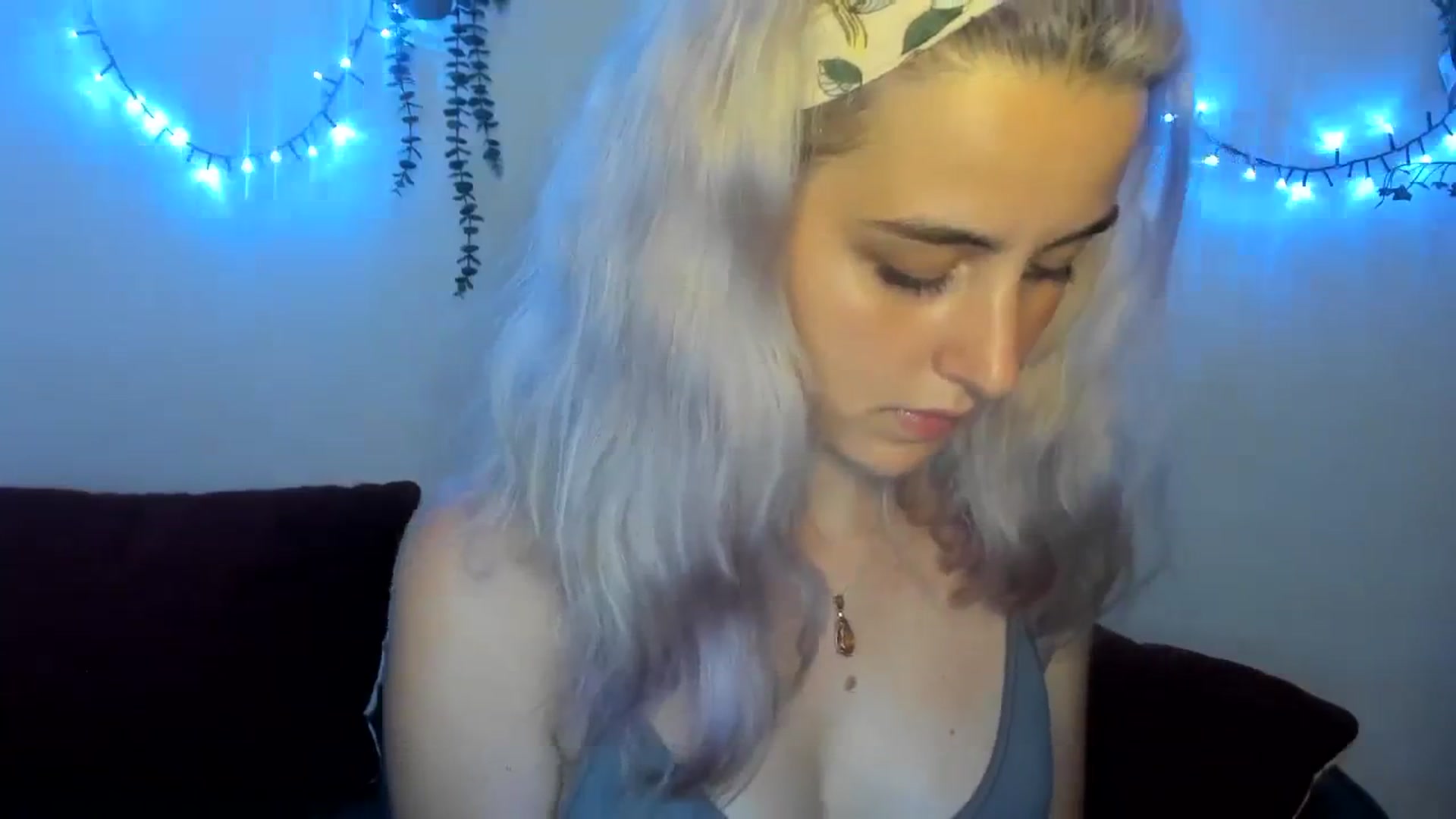 Gallery image thumbnail from AliceKatz's myfreecams stream on, 08/03/2023, 19:00 image 15 of 20