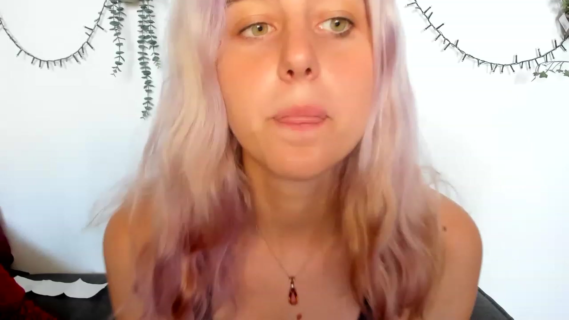 Gallery image thumbnail from AliceKatz's myfreecams stream on, 08/04/2023, 12:40 image 7 of 20