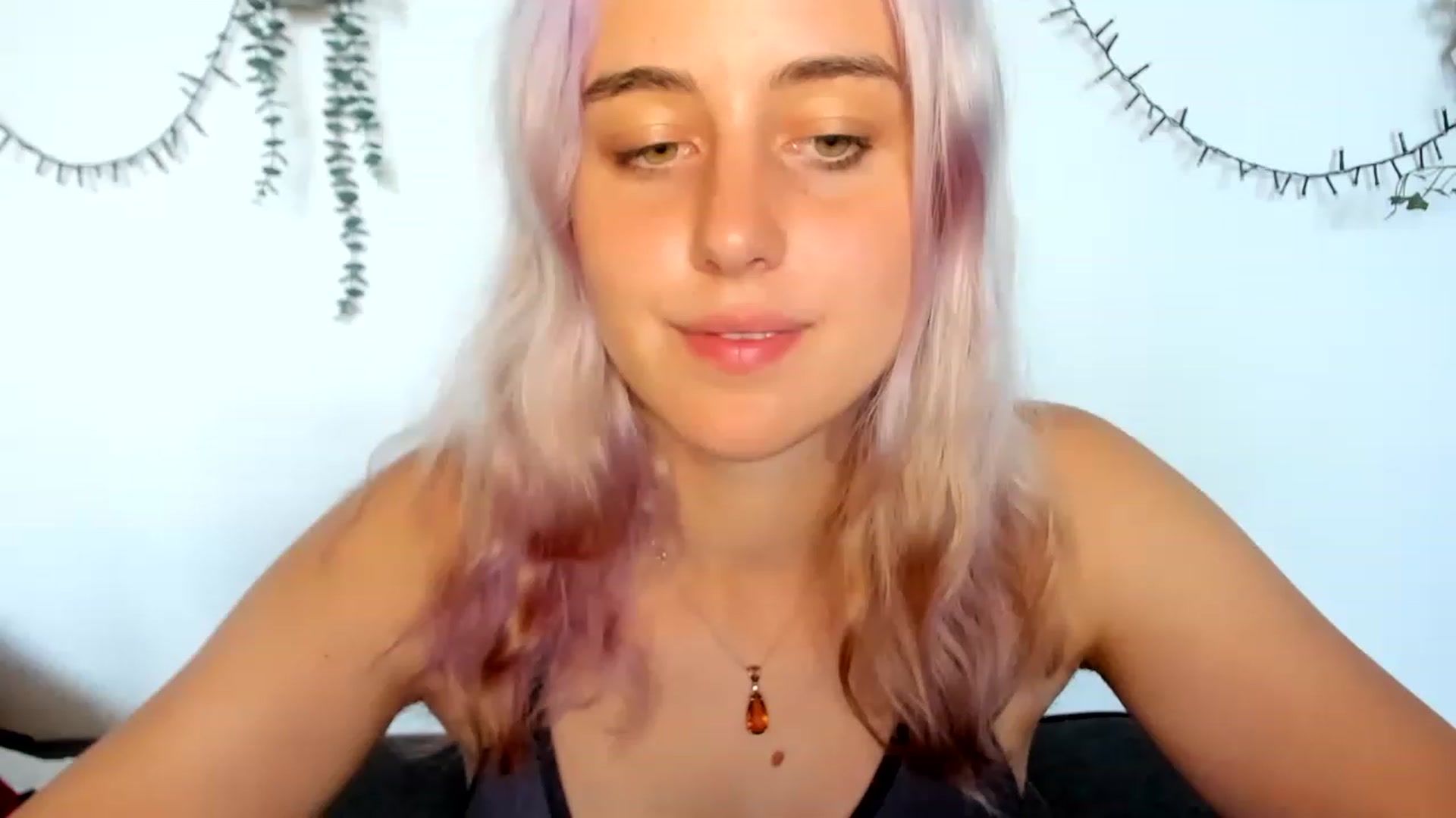 Gallery image thumbnail from AliceKatz's myfreecams stream on, 08/04/2023, 12:40 image 15 of 20