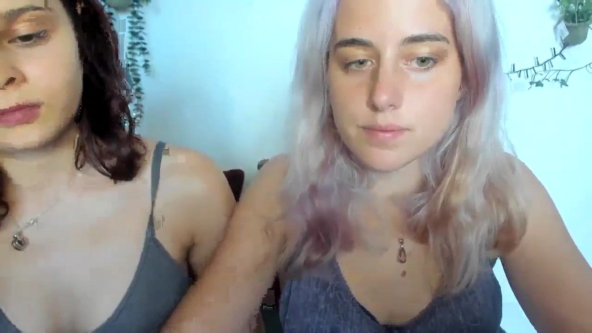 Gallery image thumbnail from AliceKatz's myfreecams stream on, 08/06/2023, 15:02 image 8 of 20