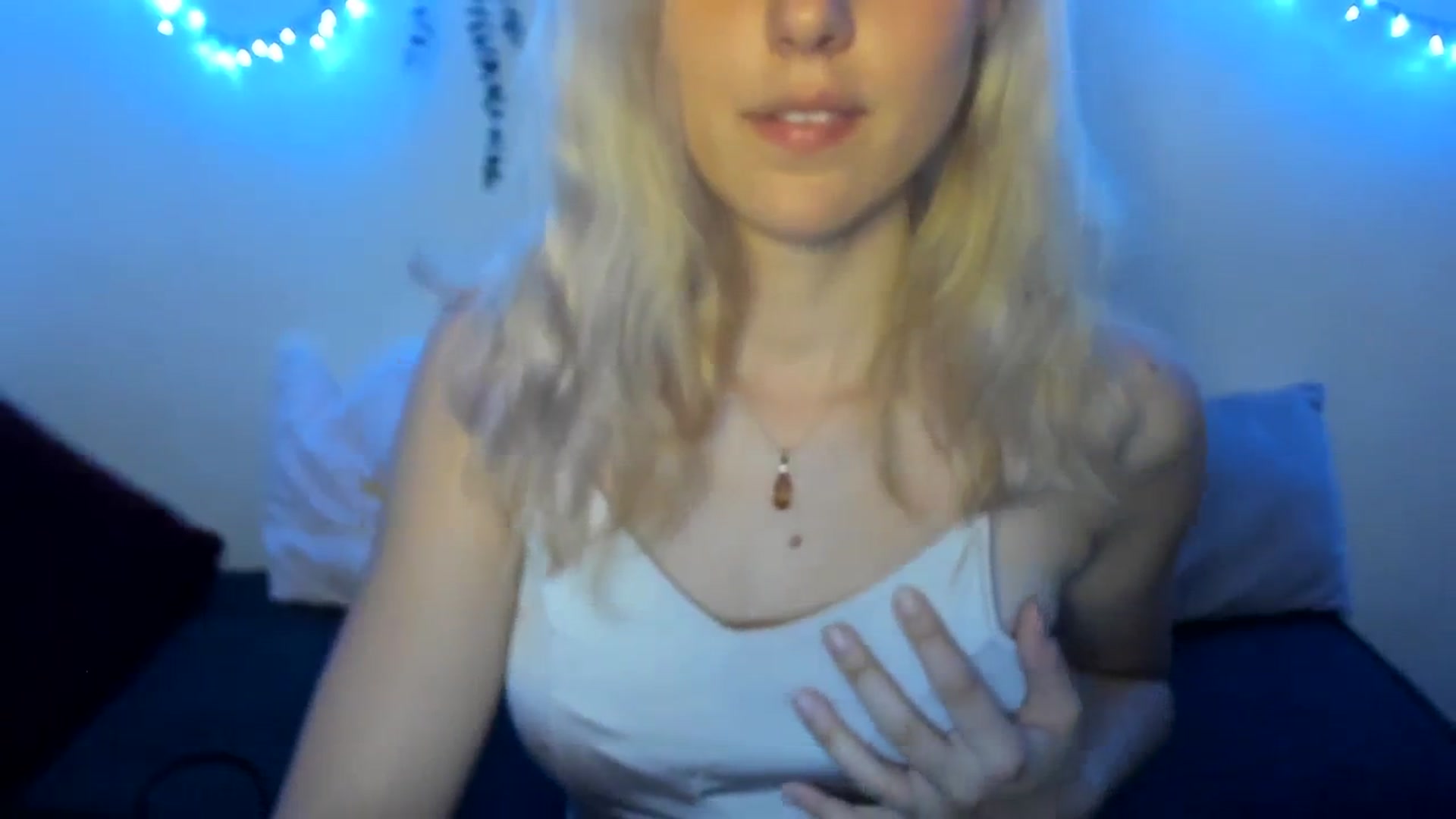 Gallery image thumbnail from AliceKatz's myfreecams stream on, 08/08/2023, 18:12 image 10 of 20