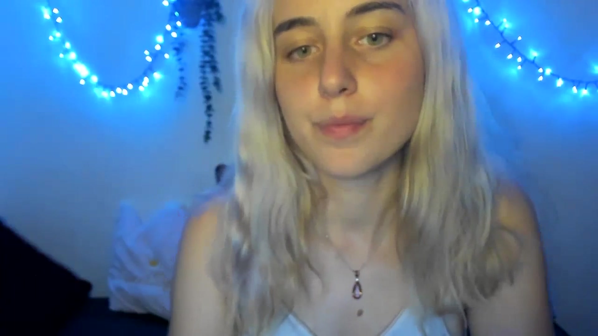 Gallery image thumbnail from AliceKatz's myfreecams stream on, 08/08/2023, 18:12 image 18 of 20