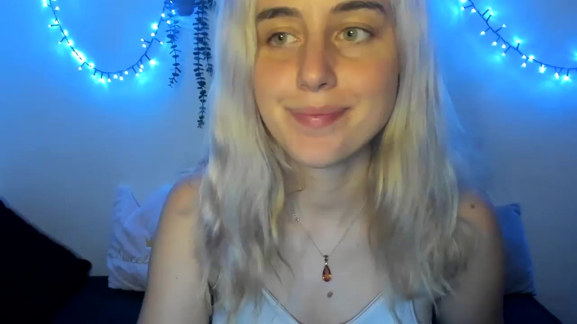 Gallery image thumbnail from AliceKatz's myfreecams stream on, 08/08/2023, 18:12 image 20 of 20