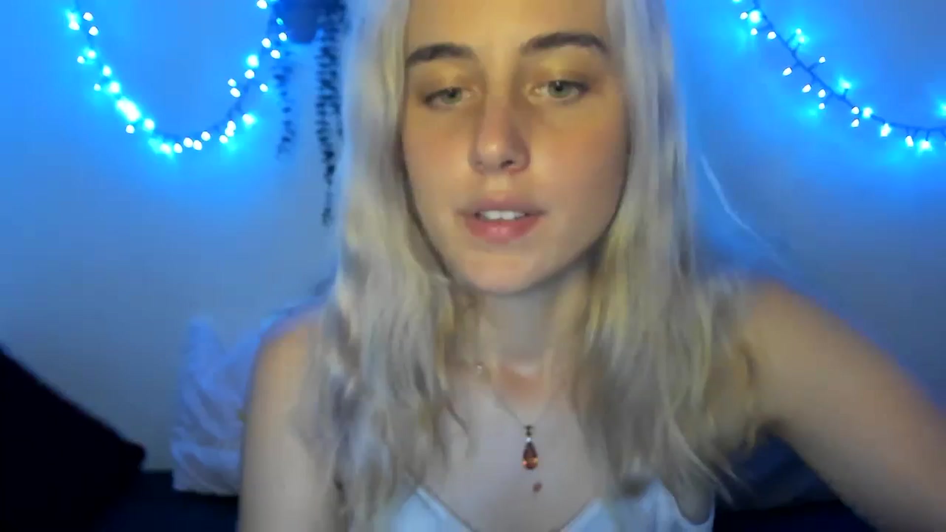 Gallery image thumbnail from AliceKatz's myfreecams stream on, 08/08/2023, 18:12 image 17 of 20