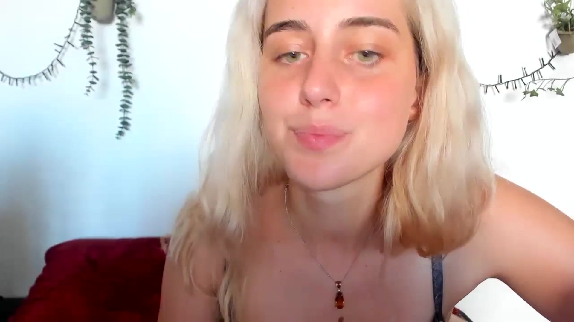 Gallery image thumbnail from AliceKatz's myfreecams stream on, 08/25/2023, 15:28 image 8 of 20