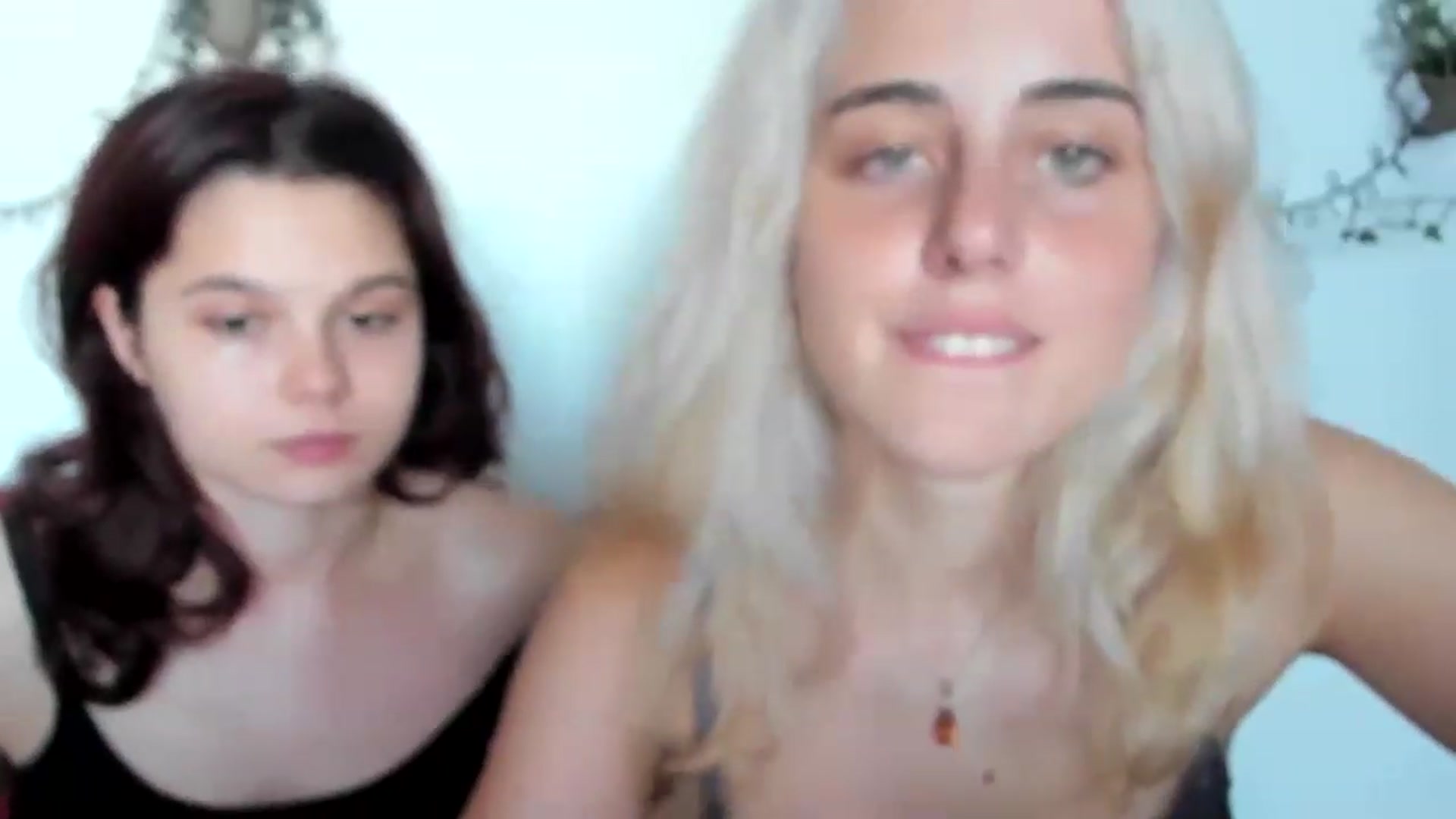 Gallery image thumbnail from AliceKatz's myfreecams stream on, 08/25/2023, 16:35 image 18 of 20