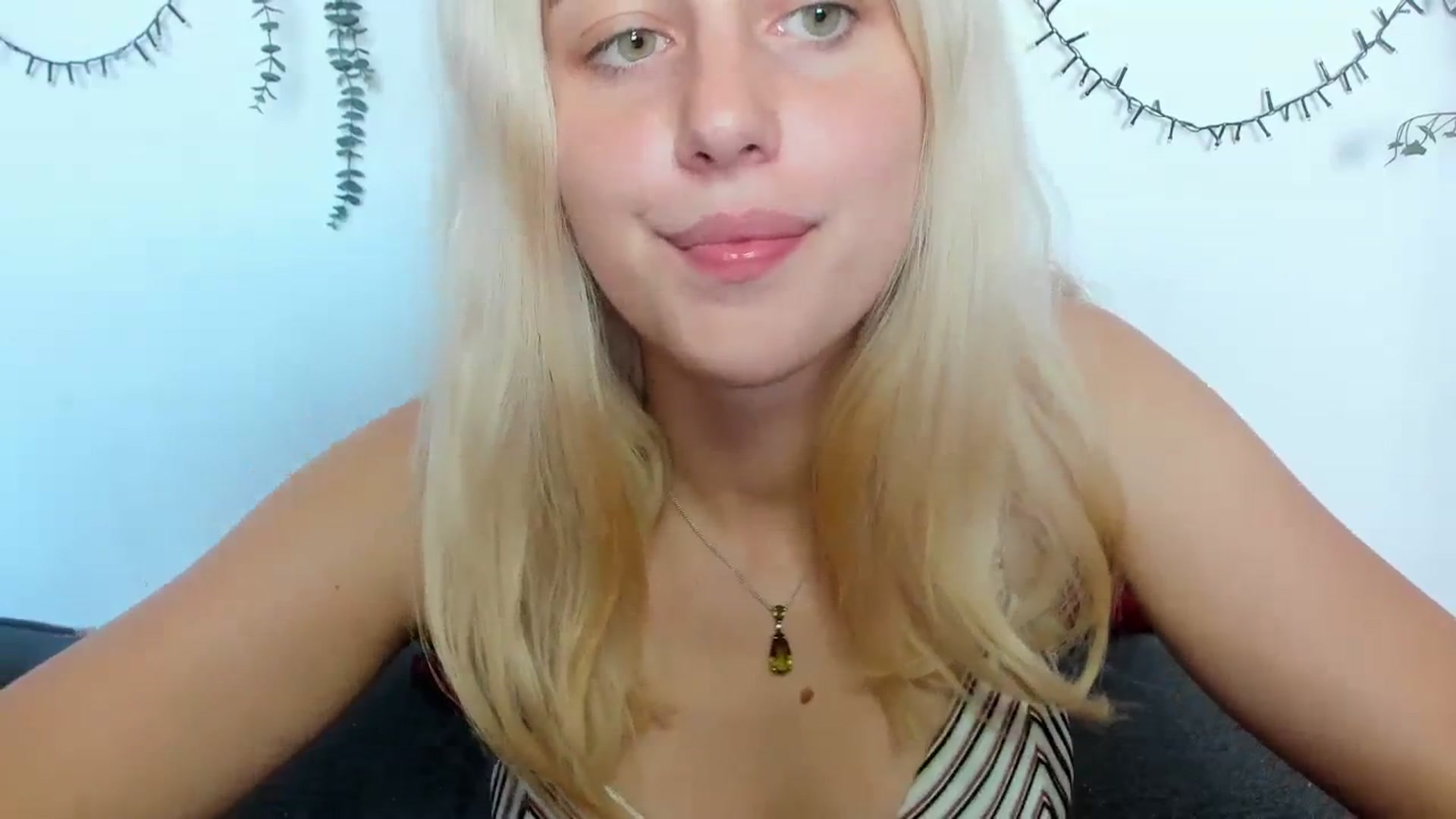 Gallery image thumbnail from AliceKatz's myfreecams stream on, 09/06/2023, 11:40 image 8 of 20