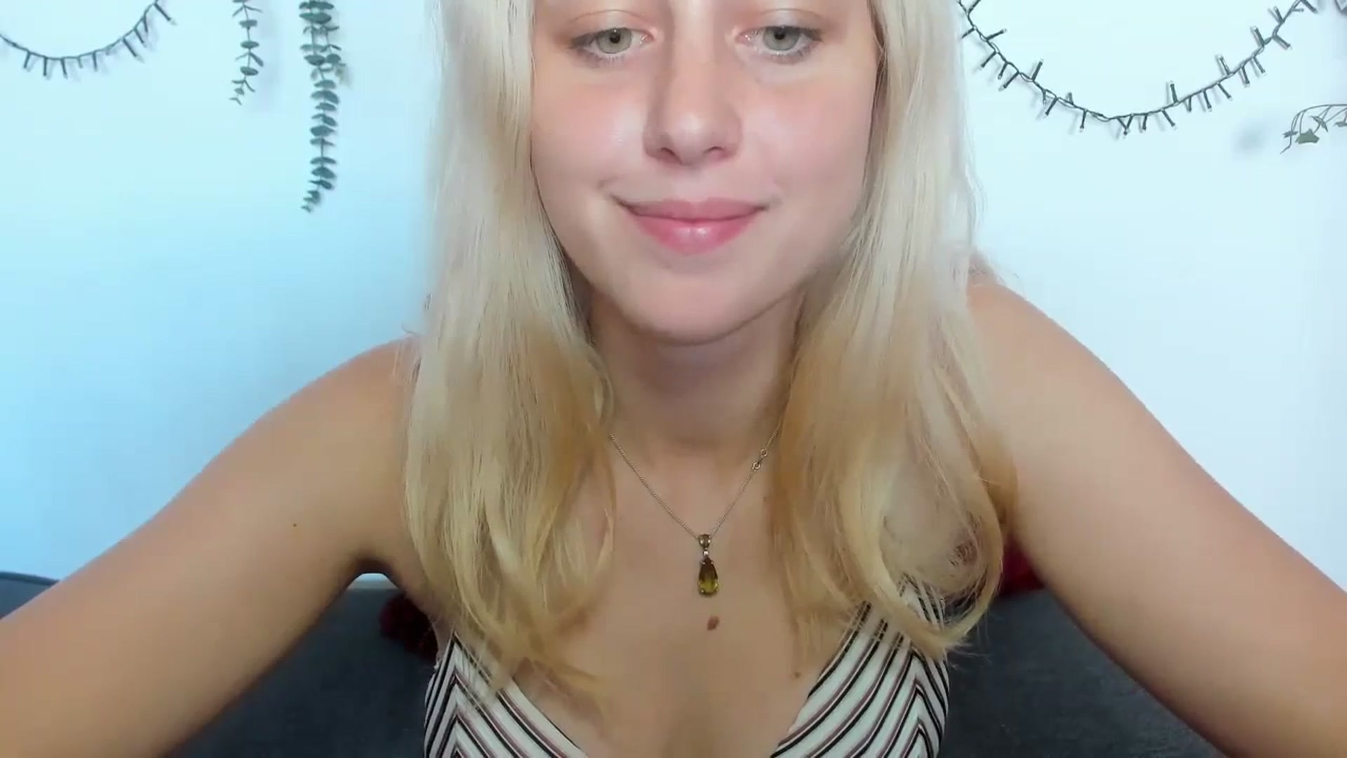 Gallery image thumbnail from AliceKatz's myfreecams stream on, 09/06/2023, 11:40 image 15 of 20