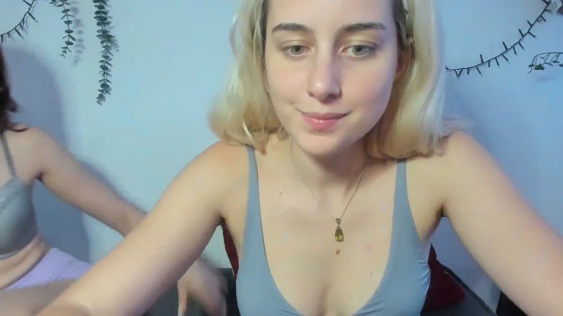 Gallery image thumbnail from AliceKatz's myfreecams stream on, 10/05/2023, 18:37 image 17 of 20