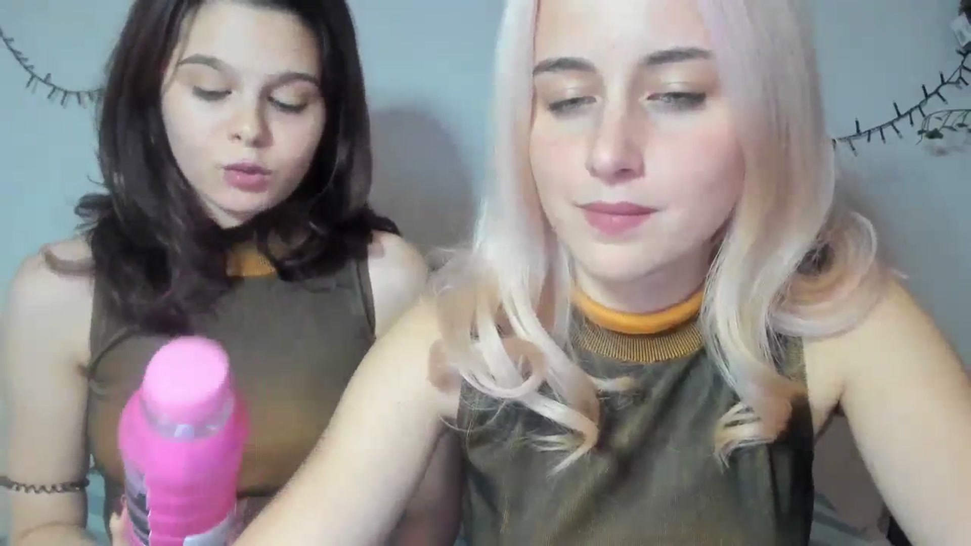 Gallery image thumbnail from AliceKatz's myfreecams stream on, 10/20/2023, 18:10 image 6 of 20