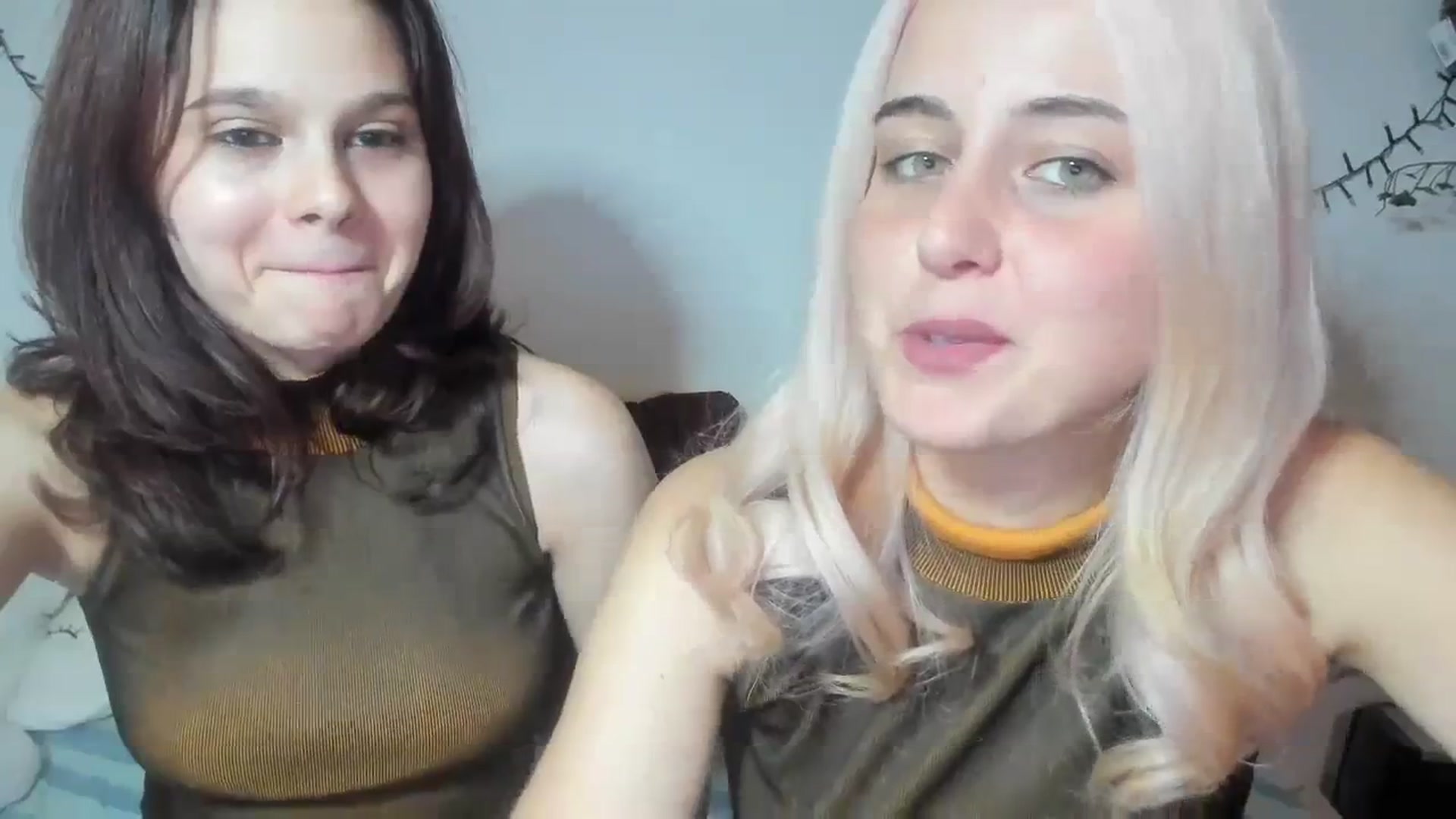 Gallery image thumbnail from AliceKatz's myfreecams stream on, 10/20/2023, 18:10 image 10 of 20