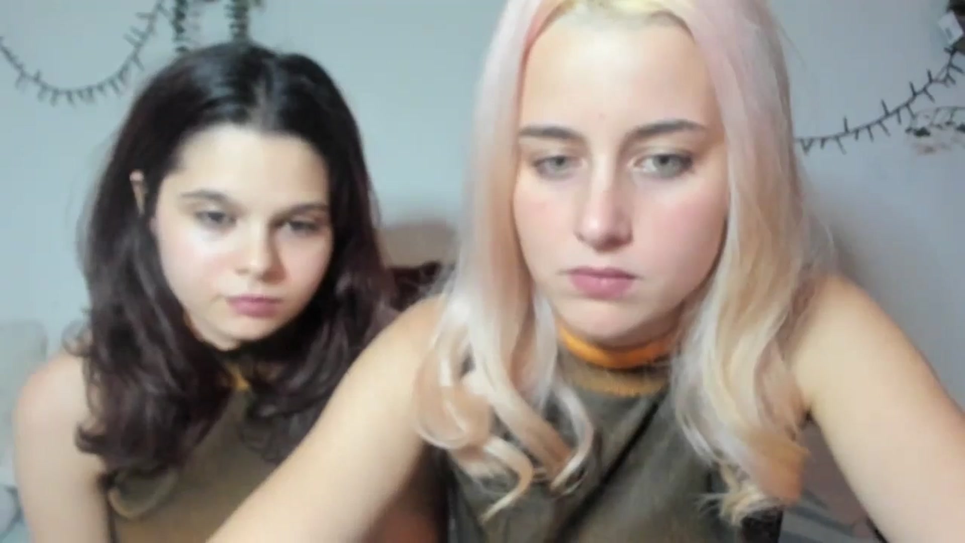 Gallery image thumbnail from AliceKatz's myfreecams stream on, 10/20/2023, 18:10 image 18 of 20
