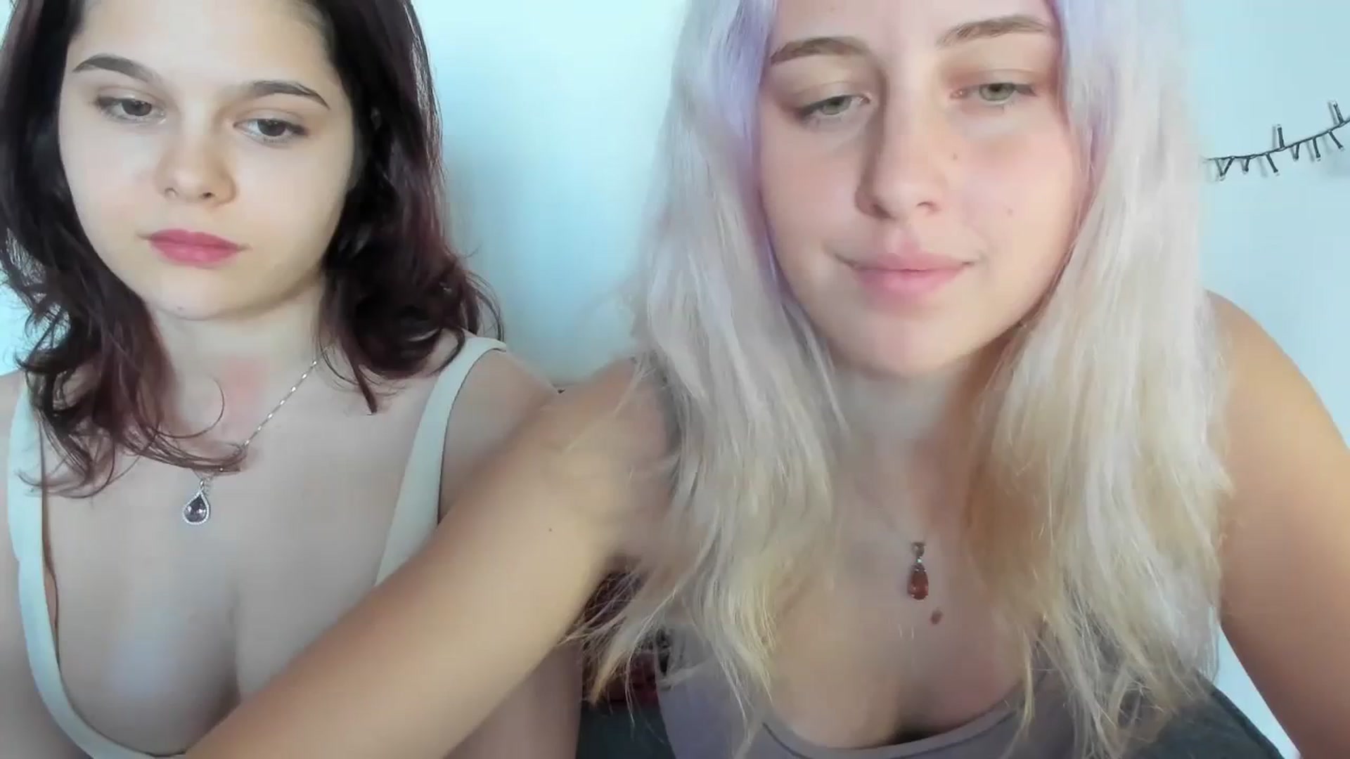 Gallery image thumbnail from AliceKatz's myfreecams stream on, 11/10/2023, 13:35 image 18 of 20