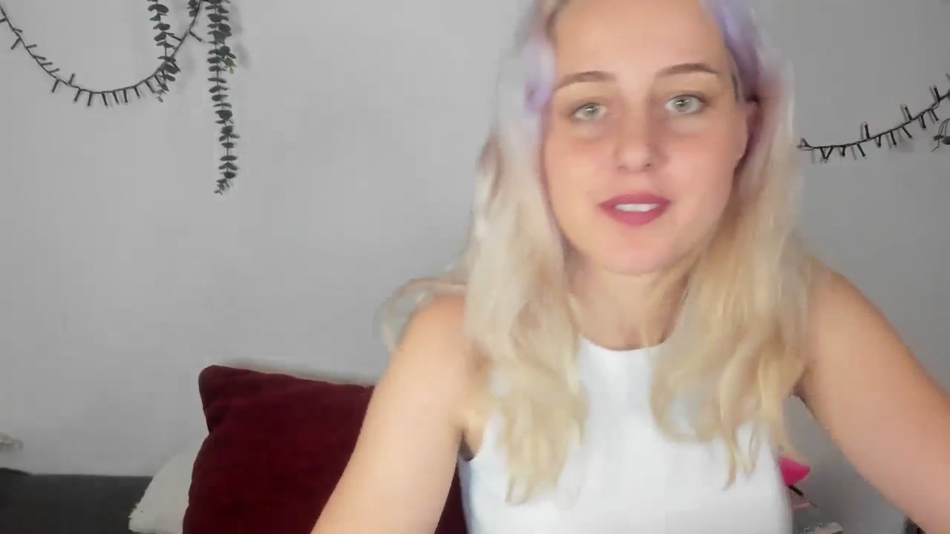 Gallery image thumbnail from AliceKatz's myfreecams stream on, 11/12/2023, 19:06 image 11 of 20