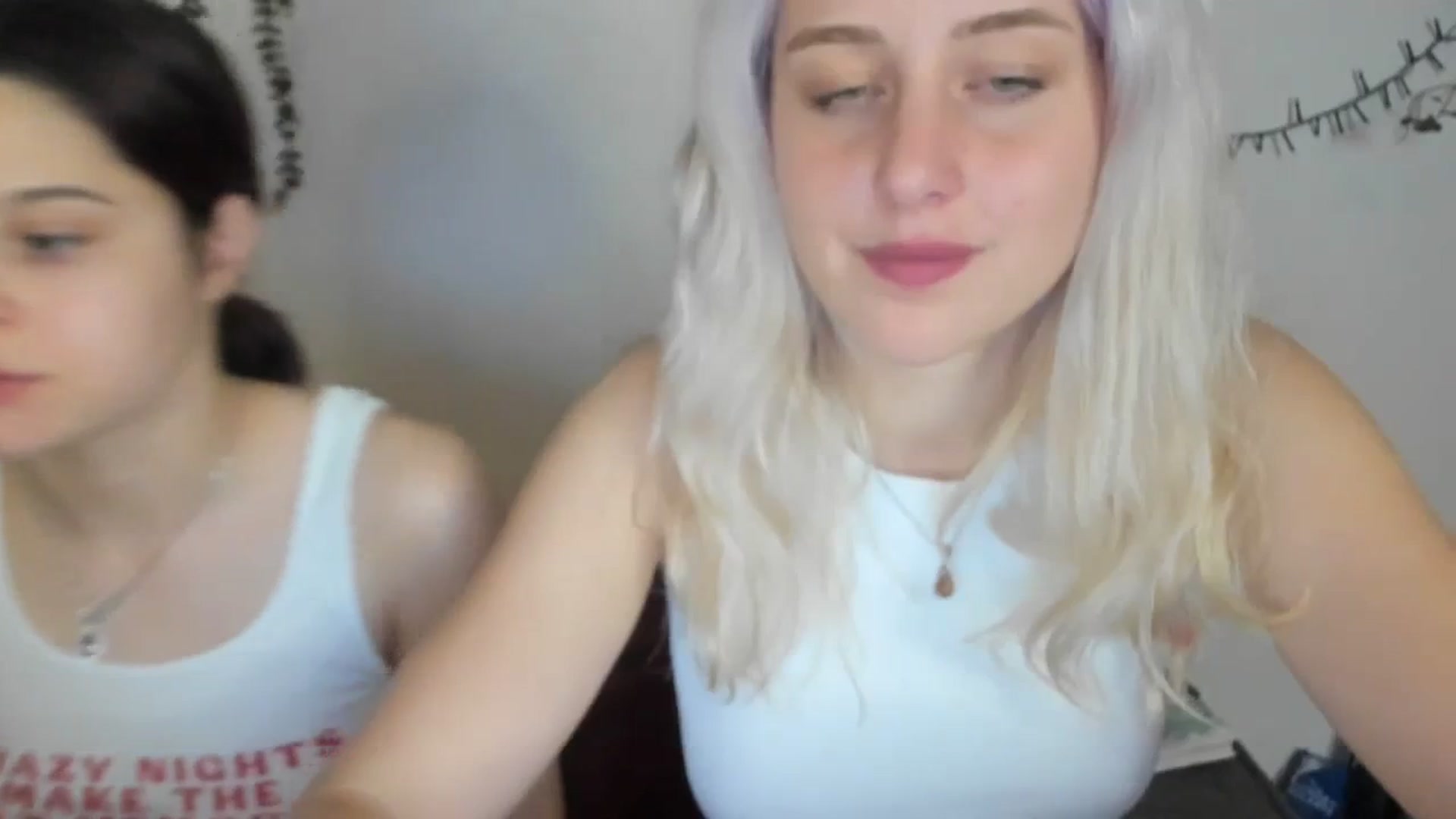 Gallery image thumbnail from AliceKatz's myfreecams stream on, 11/12/2023, 19:06 image 16 of 20